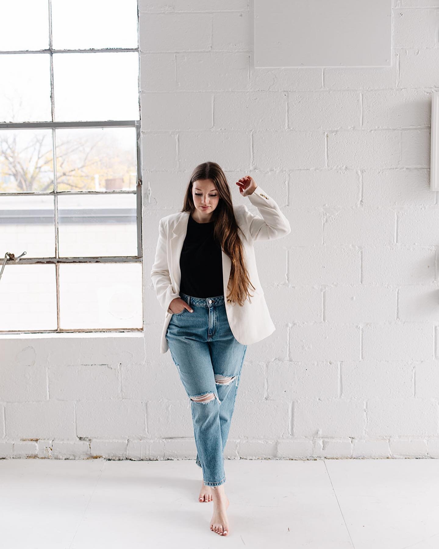 It's been a very long time since I&rsquo;ve shared my story. Get comfy!
 
I&rsquo;m Vanessa! 👩🏻&zwj;💻
 
I launched my first biz, vanessa west events, around 8 years ago. I was planning weddings in Toronto and Northumberland County! 💍
 
A couple y