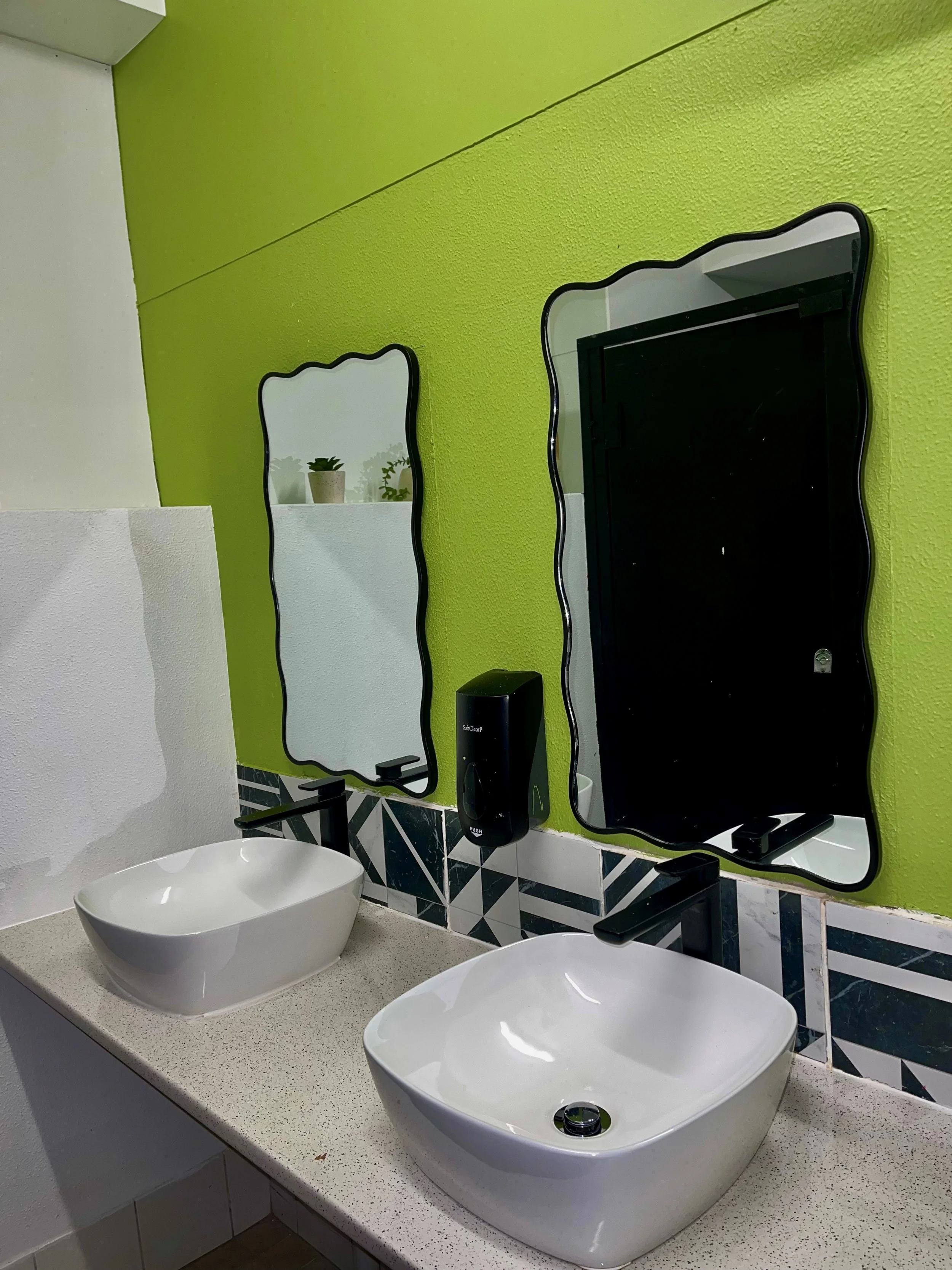 100 LEVEL MIRROR.jpg