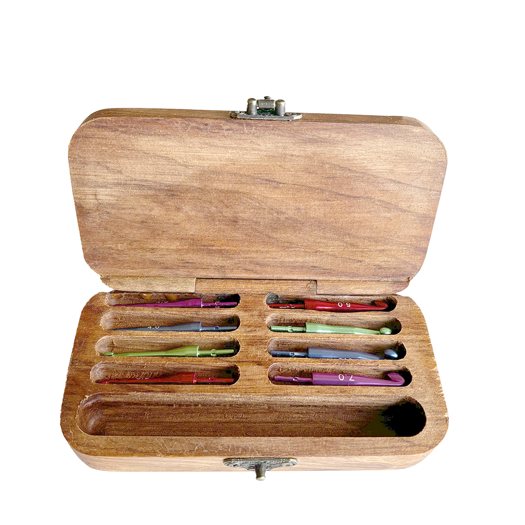 Inside view of Handcrafted Crochet Hook set with Butterfly&Flower engraved on lid