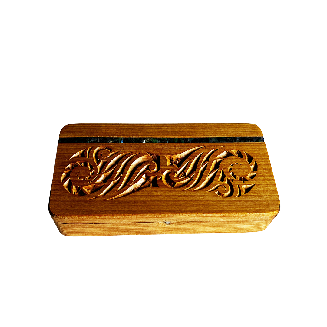 Taniwha & Paua 1080.png