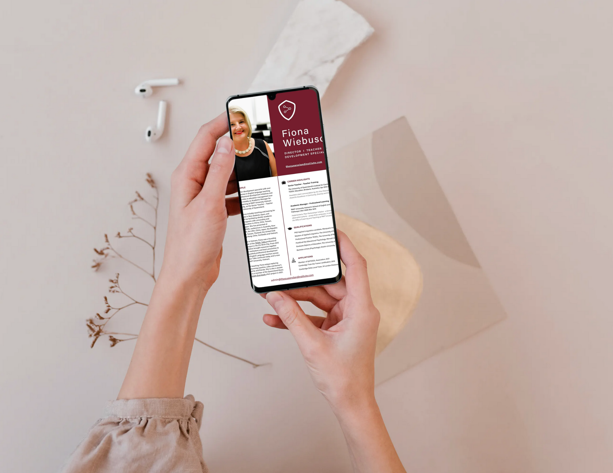Download Fiona Wiebusch's CV
