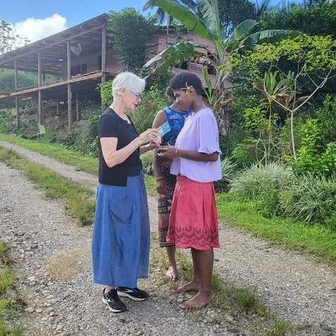 This adorable young girl just received her reusable cloth sanitary pad pack in our village roll out recently and we shared some thought-provoking discussion about their environmental benefits. Very inspiring 🥇Young minds truly represent our future. 