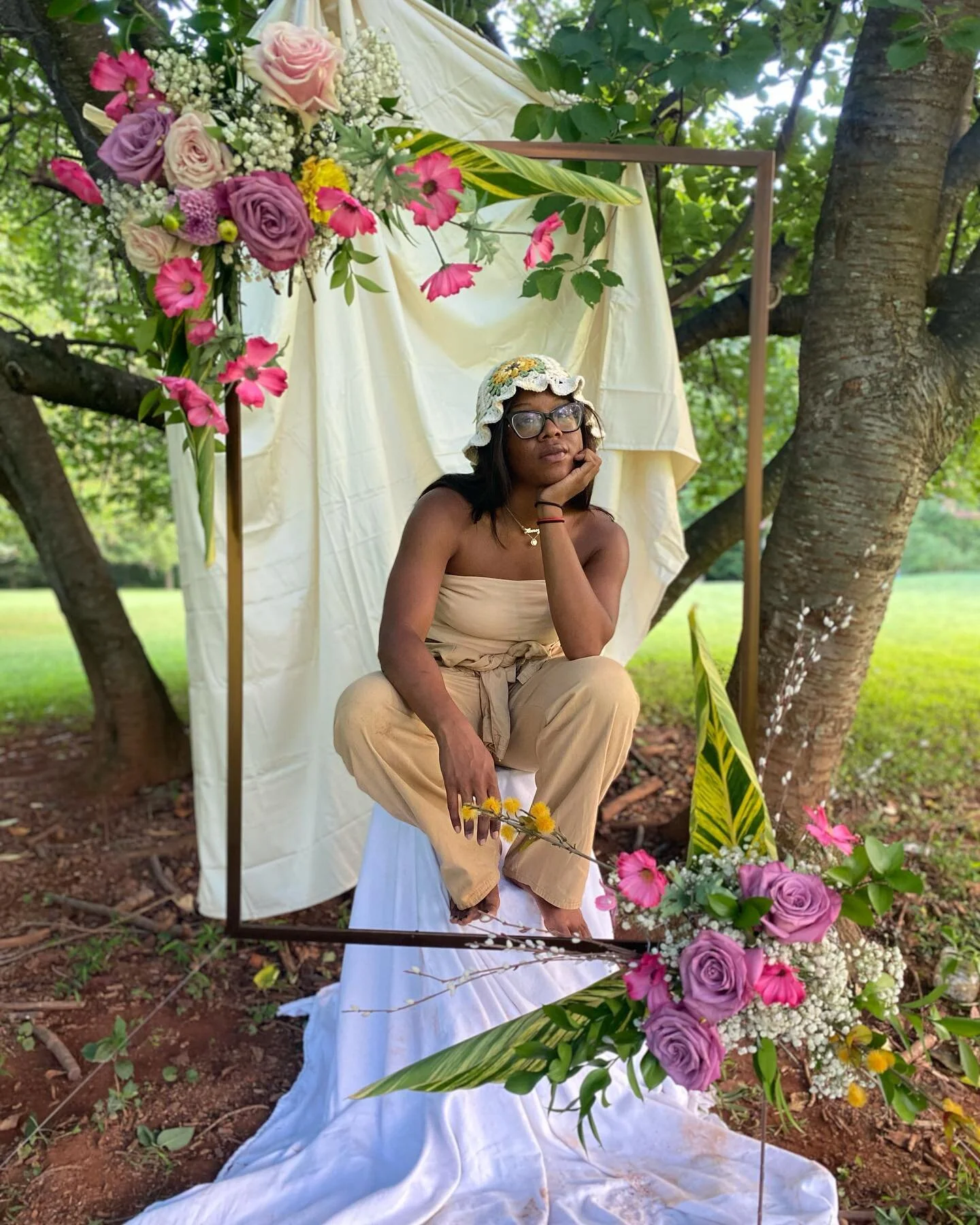 Hello✨ 

I&rsquo;m Tyannis, feel free to call me Honey. I am the Founder and Lead Designer of Rhythm and Bloom Studios. R&amp;B Studios is a socially conscious floral design business, based in Baltimore, MD. 

We are preparing for our Fall launch and