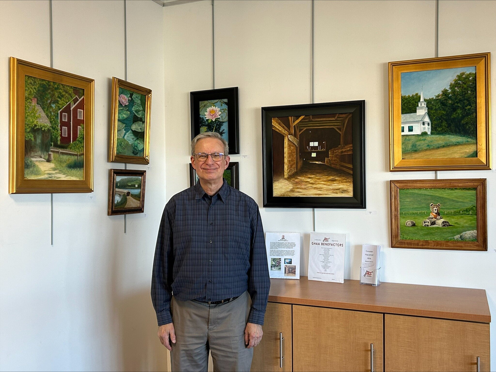 Michael Rossi is the featured GHAA Member Artist for March and April in the Art Niche at the Innovation Hub (UMass Lowell at Harbor Place, 2 Merrimack Street, 3rd Floor, Haverhill). 

The show features the oil paintings of GHAA President Michael Ross