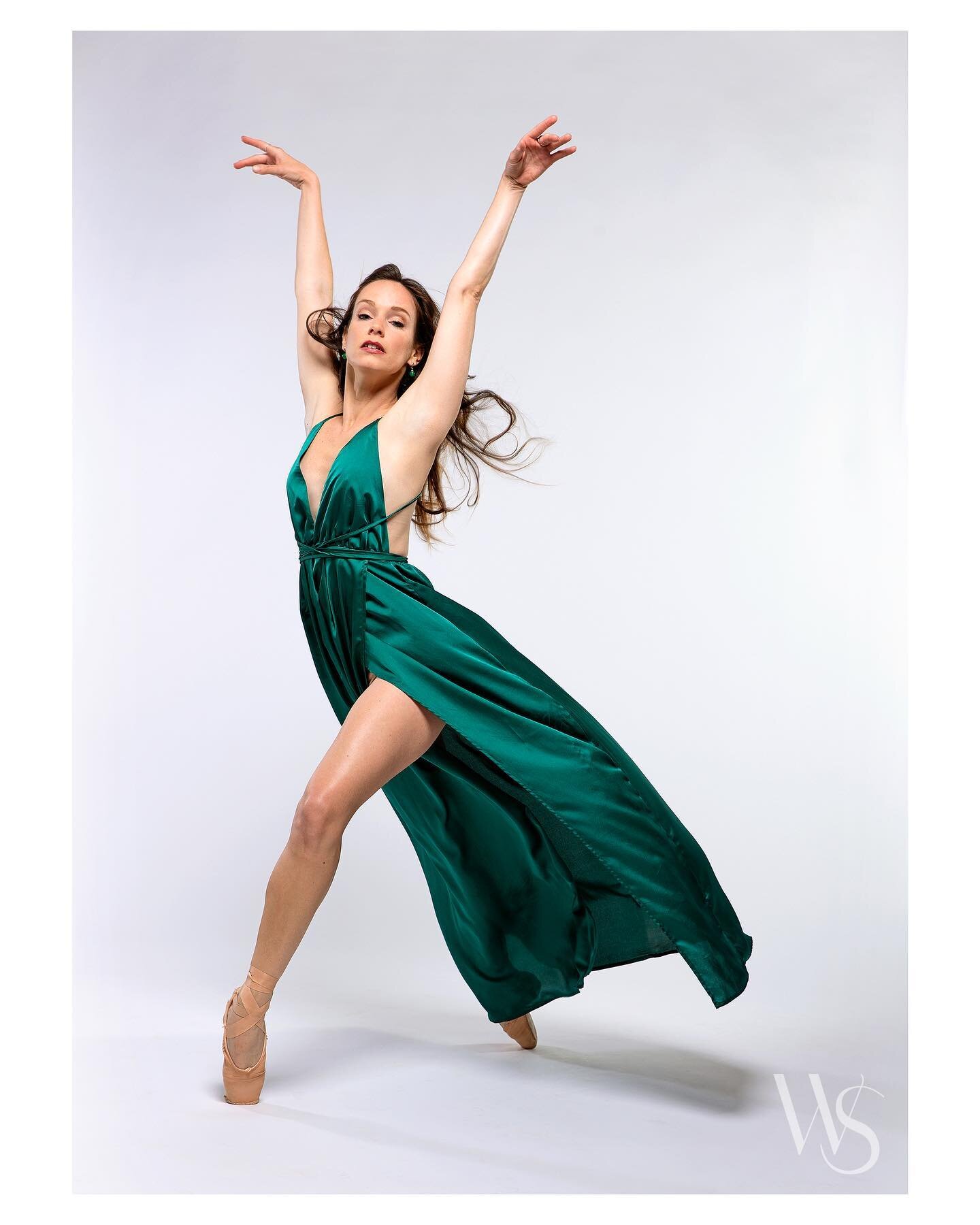 &quot;May your pockets be heavy and your heart be light. May good luck pursue you each morning and night.&quot; Irish Blessing

Dancer | @rekagyulai 
📸 @wingrove.studios.photography 

#dancephotography #balletphotography #sandiegophotographer #dance