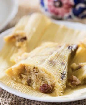 Pina con Pasas/ Pineapple with Raisins