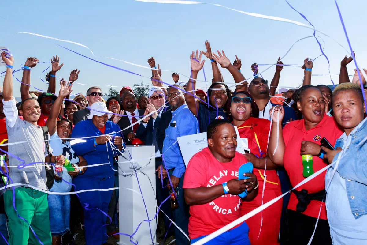 KANGRA OFFERS FREE-CARRY SHARES TO WORKERS AND COMMUNITY IN A HISTORIC FIRST