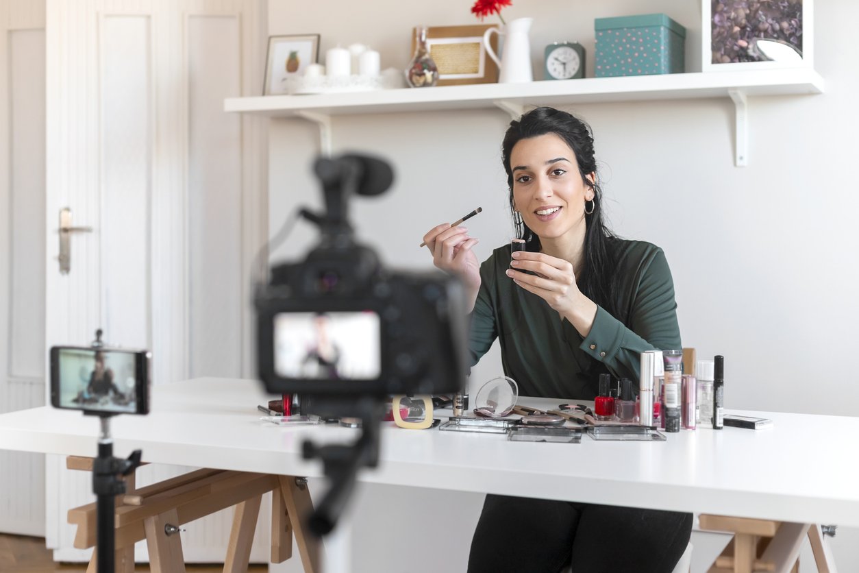making-video-about-beauty-products