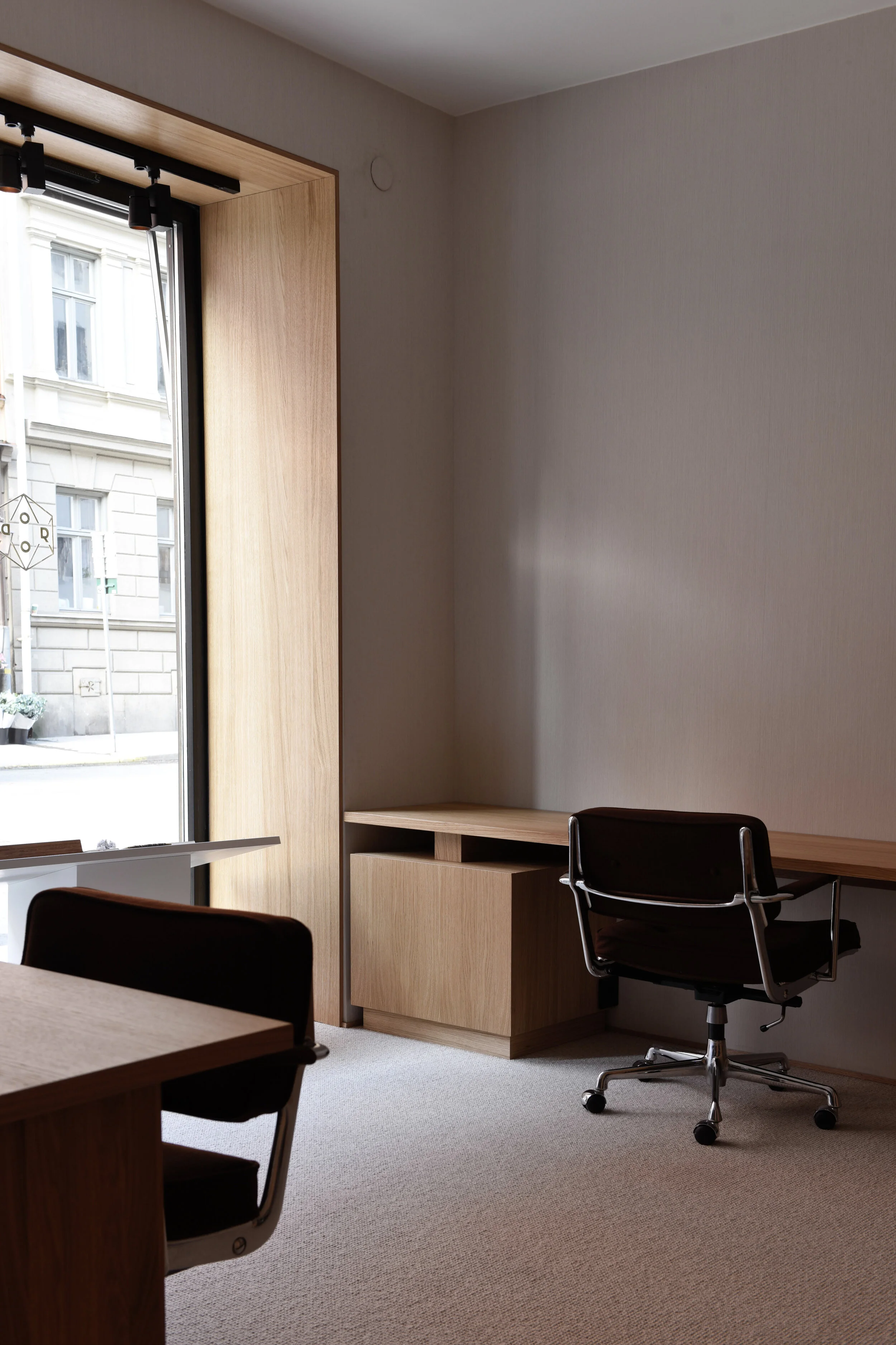 INTERIORS — LILJENCRANTZ