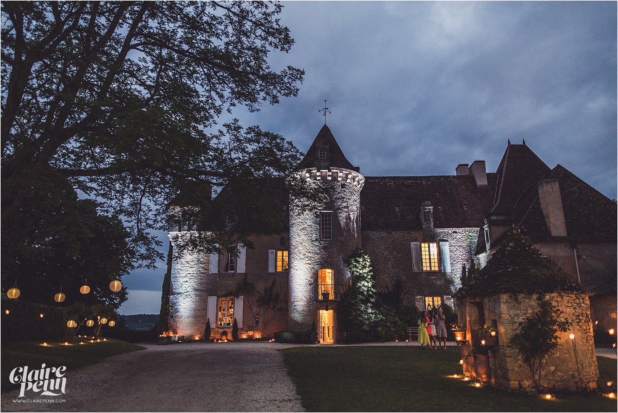 Fairytale Chateau wedding Dordogne 00081.jpg