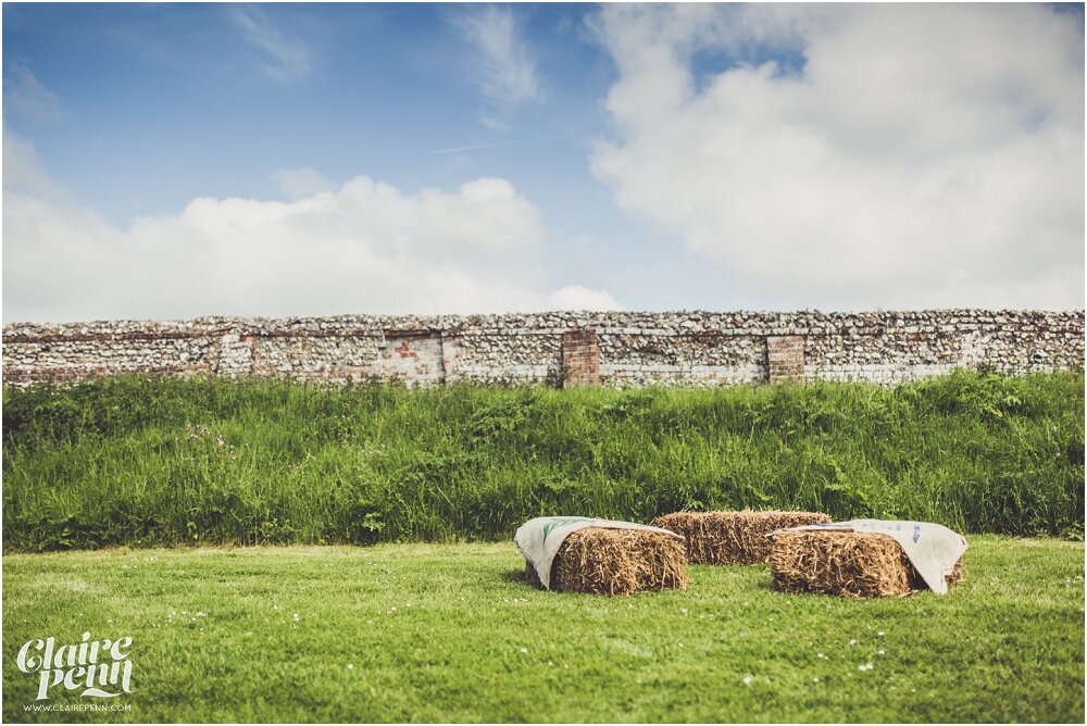 Creative, rustic North Hidden Farm barn wedding in Hungerford Berkshire_0002.jpg