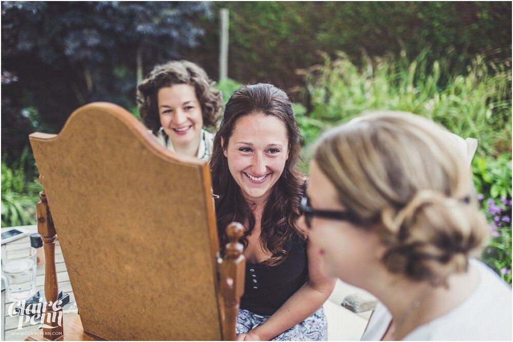 Creative, rustic North Hidden Farm barn wedding in Hungerford Berkshire_0010.jpg