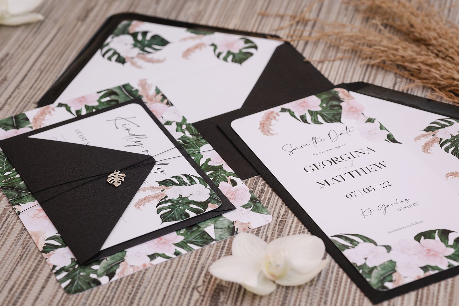 Tropical-Palms-wedding-stationery-Ink-and-Heart-27.jpg