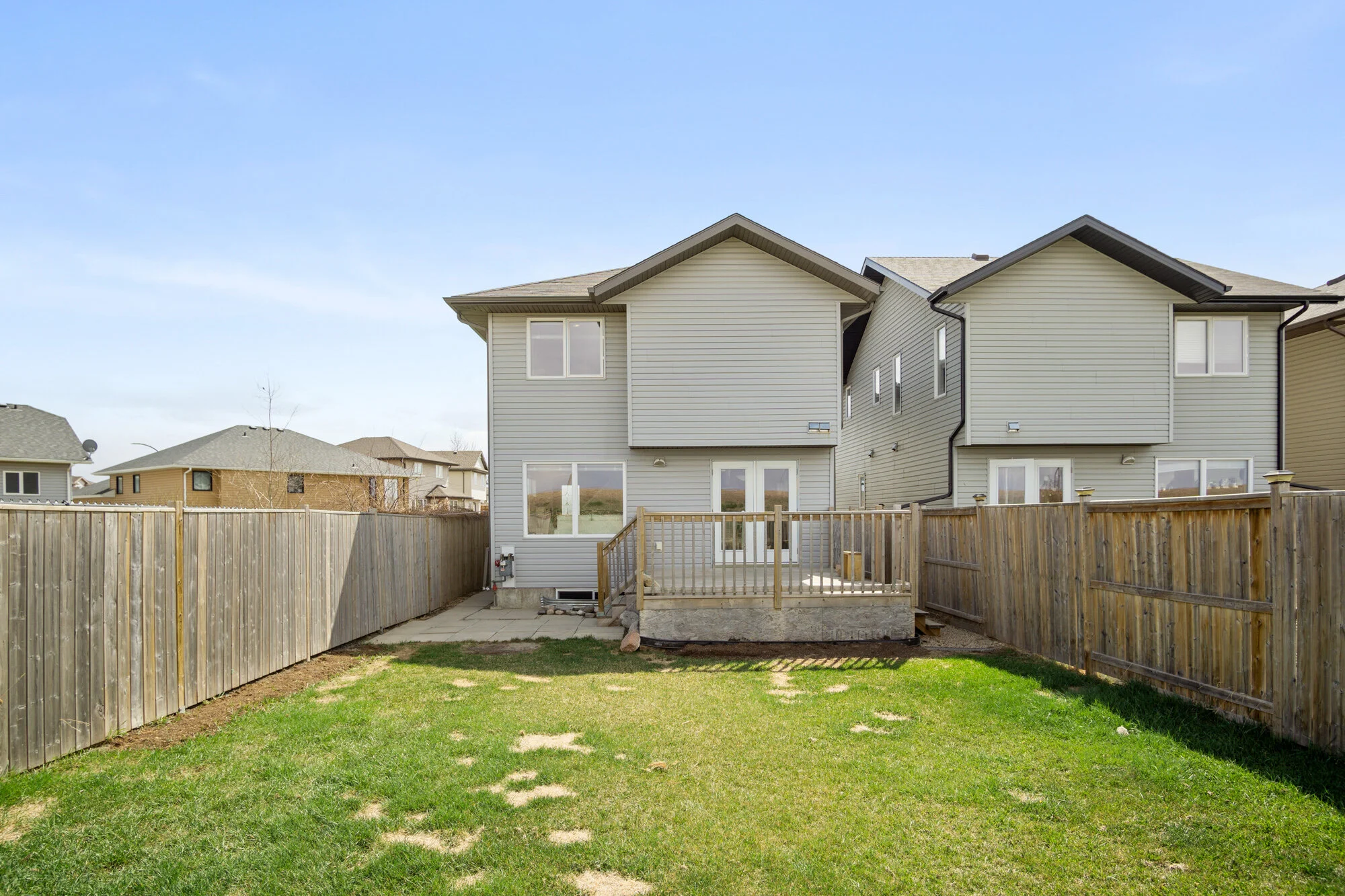 302 Coad Cres-40.jpg