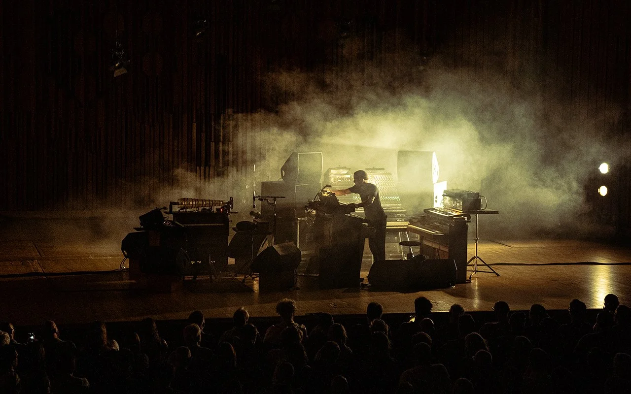Nils-Frahm-at-the-Barbican-Beth-Knight.jpg