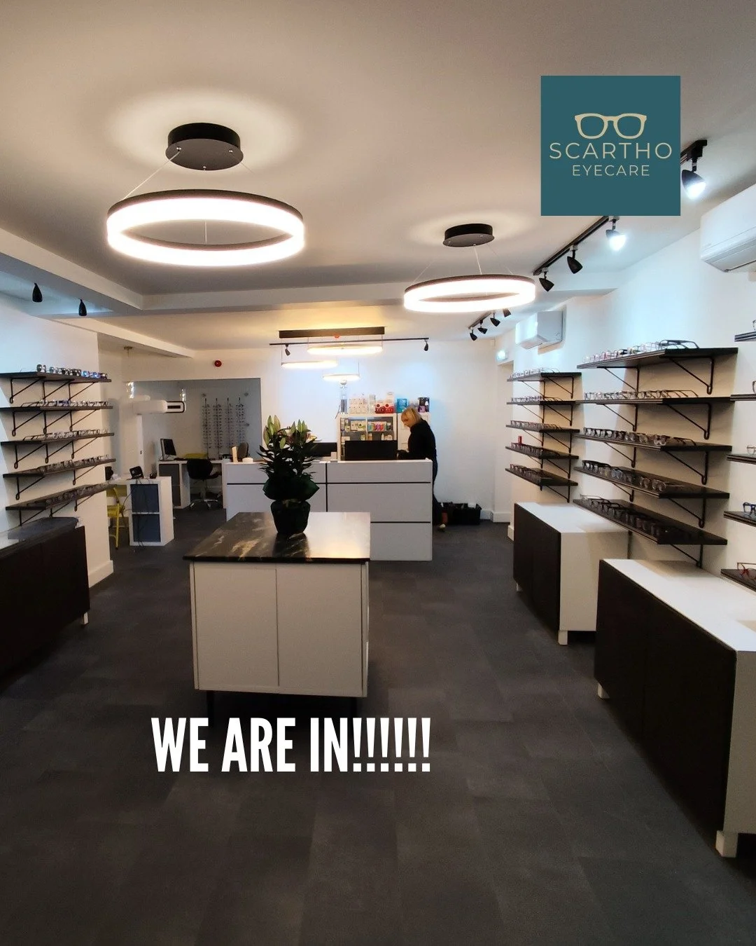 The last couple of days we're just a little busy, so sorry for not keeping you up to date - but - We're in!!!
We are extremely  proud of our new practice and we can't wait to welcome you all.
Just to remind you guys, we are now on Louth Road in Sca