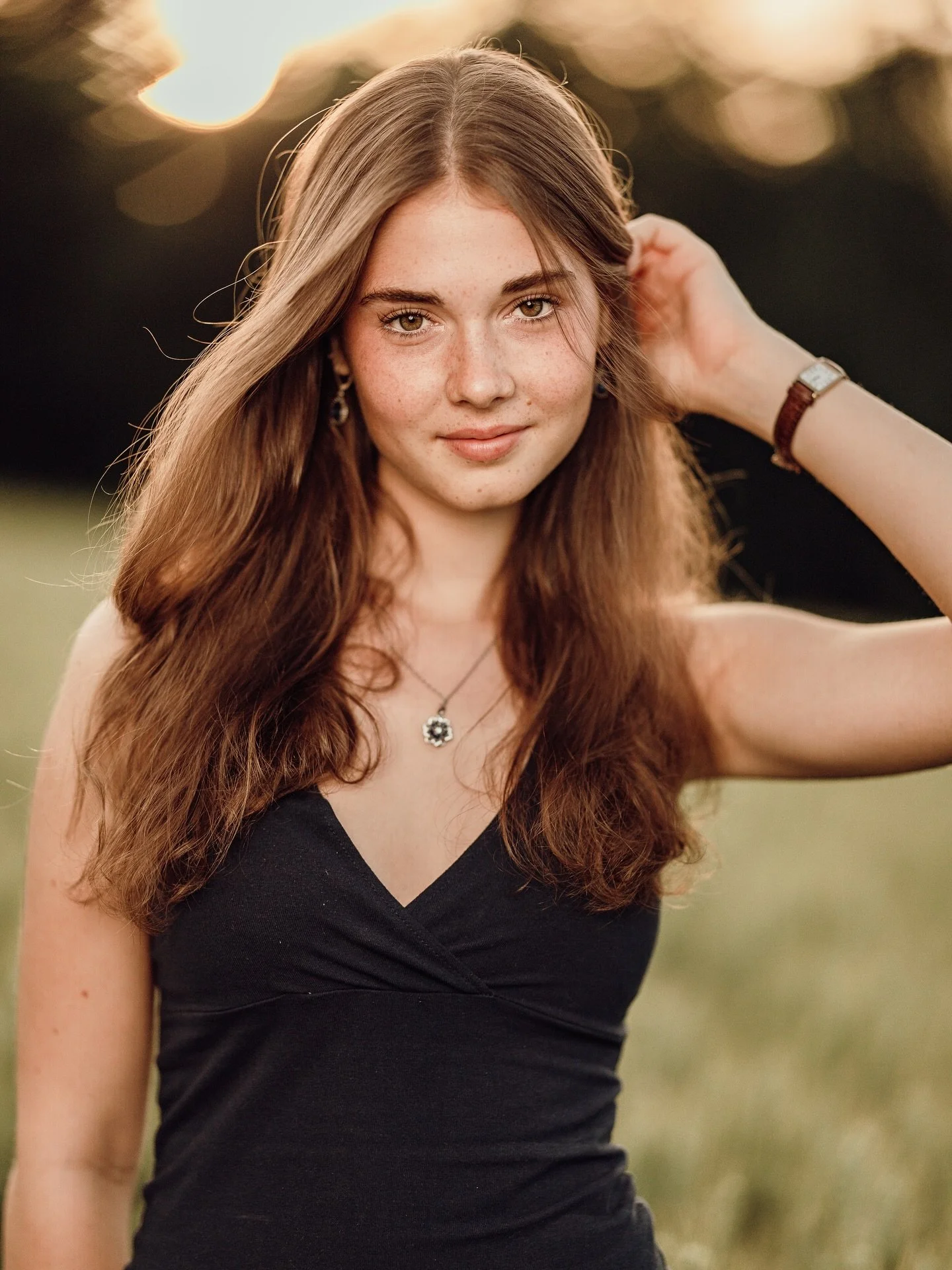 Loving Sunsets 

@char1s.dcp 

#sunset #sunsetsofinstagram #portrait