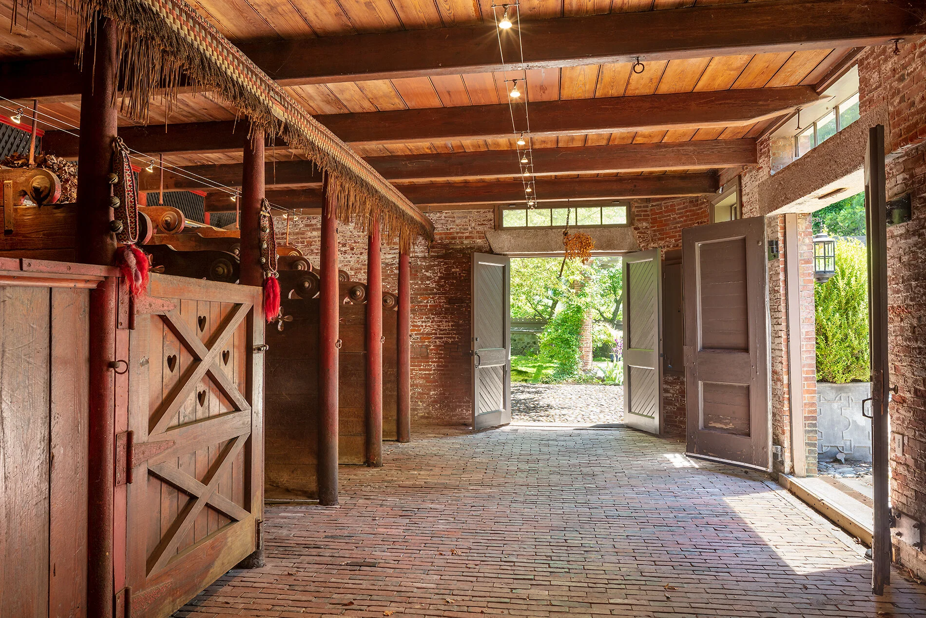 LAN_carrington_ext8 carriage house stable.jpg