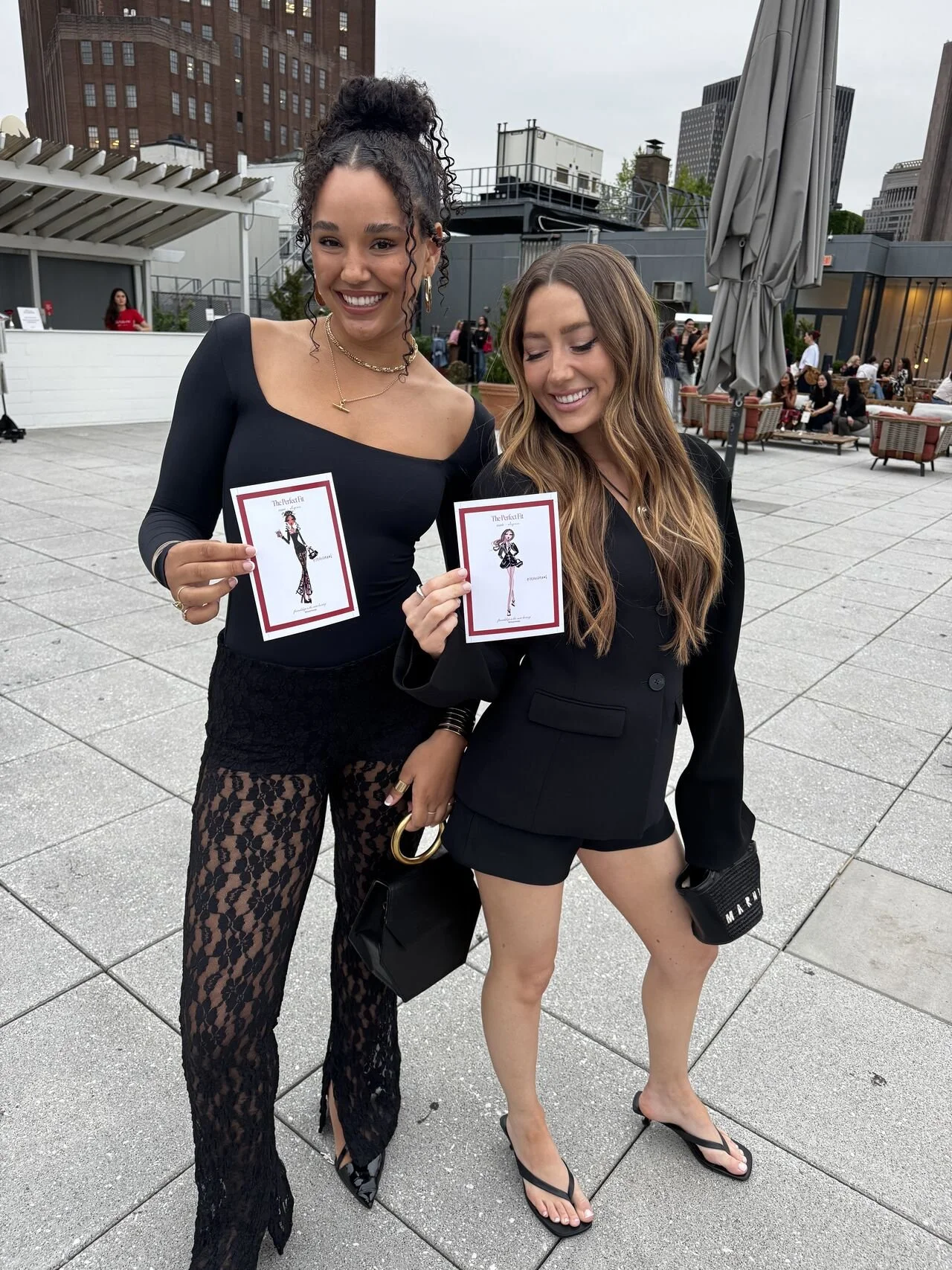 NYC rooftop, influencer party with luxury event artist Trivia Hiller (trivvidraws)
