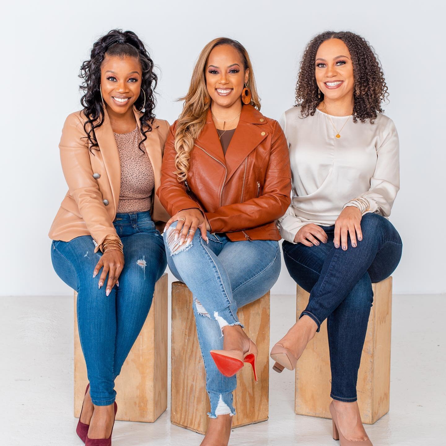 Having a mid-week moment. Feeling so dang lucky to have friends, sisters, purpose partners.. I dreamt of building something that was bigger than me. I have always wanted to create the table that BLACK women sit at. And these two @myfaithhisgrace and 