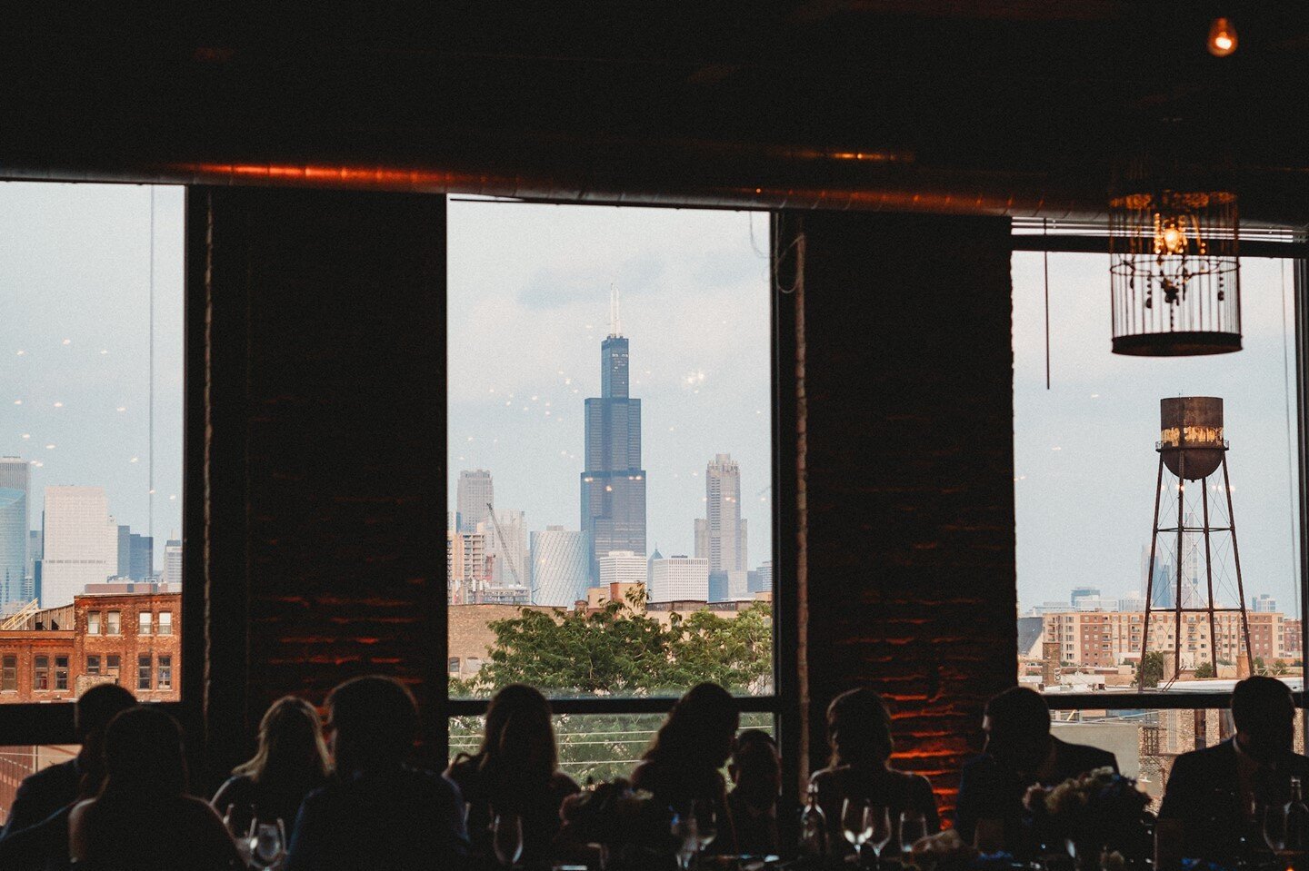 &quot;Eventually, I think Chicago will be the most beautiful great city left in the world&quot; - Frank Lloyd Wright
📸 @CatturaWeddings 
#cityviewloft #lmcaters #loftwedding #chicagoeventvenue #chicagoskyline
.
.
.
.
#realwedding #wedding #happilyev