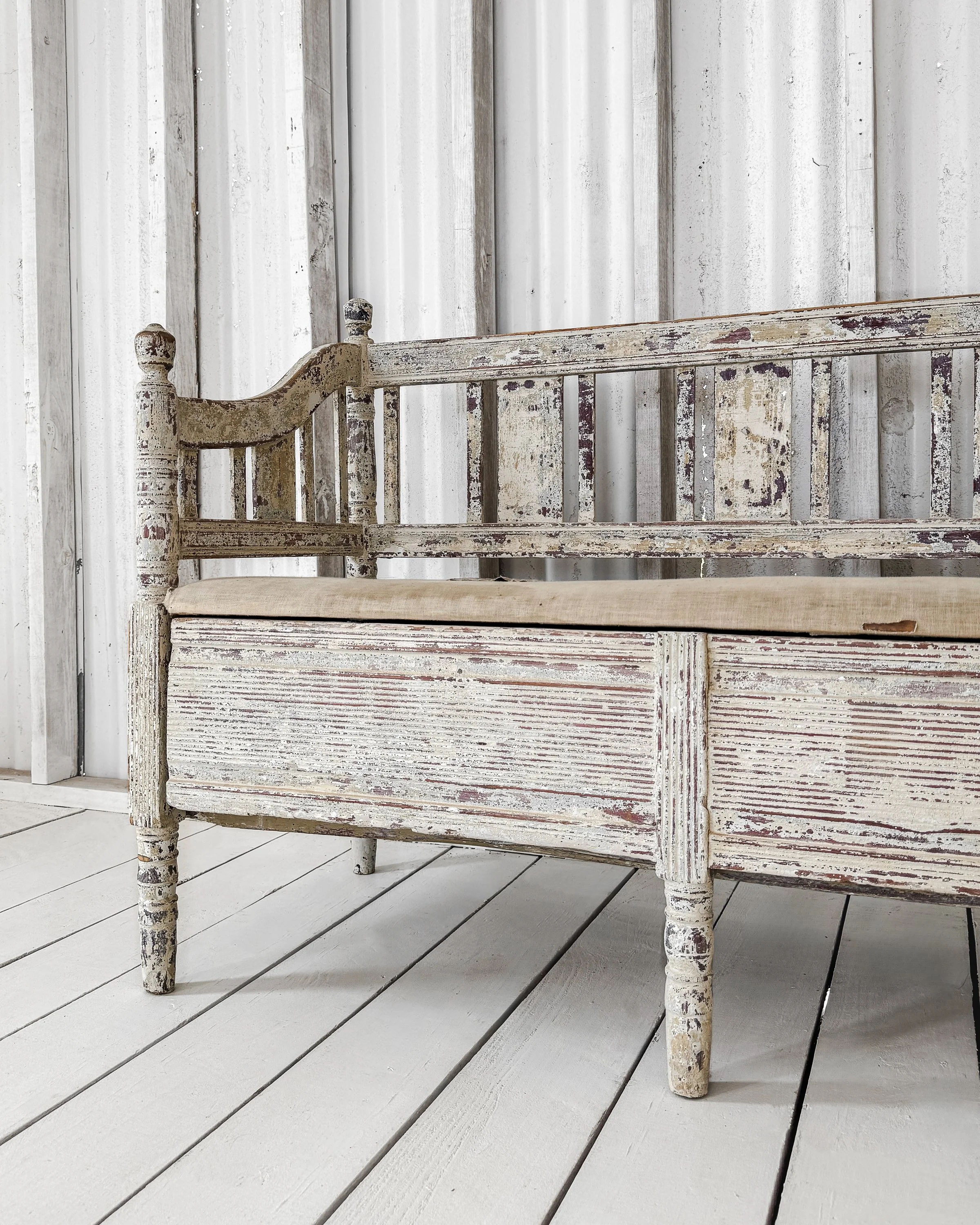 Swedish Slagbänk Storage Bench with Spindle Back