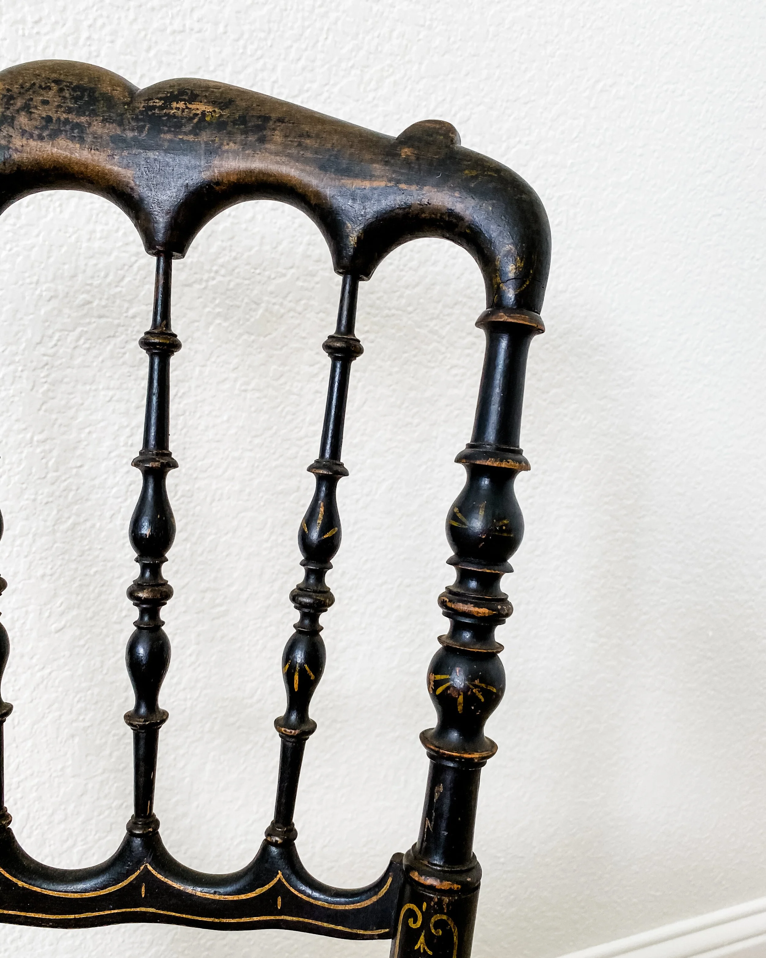 French+Chiavari+Chair+7.jpg