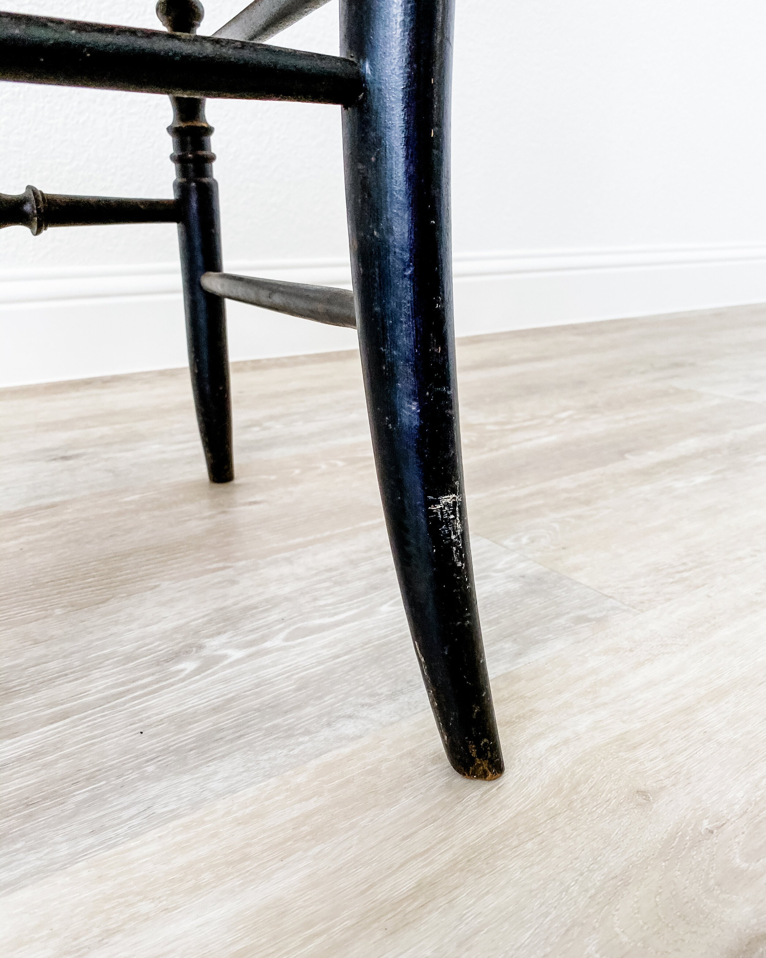 French+Chiavari+Chair+20.jpg