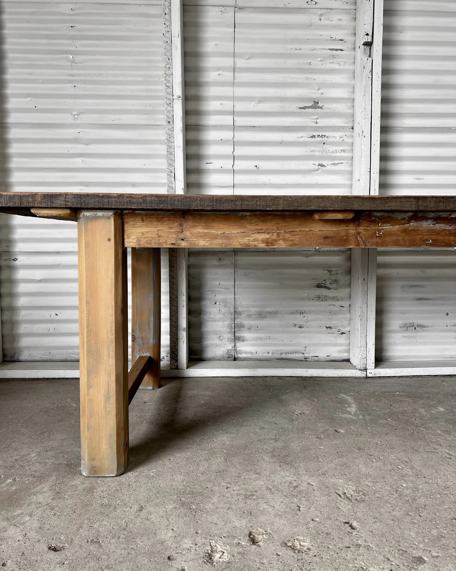Barn Rustic Table Legs Rustic Barn Board Dining Tables Reclaimed Timber Dining Table