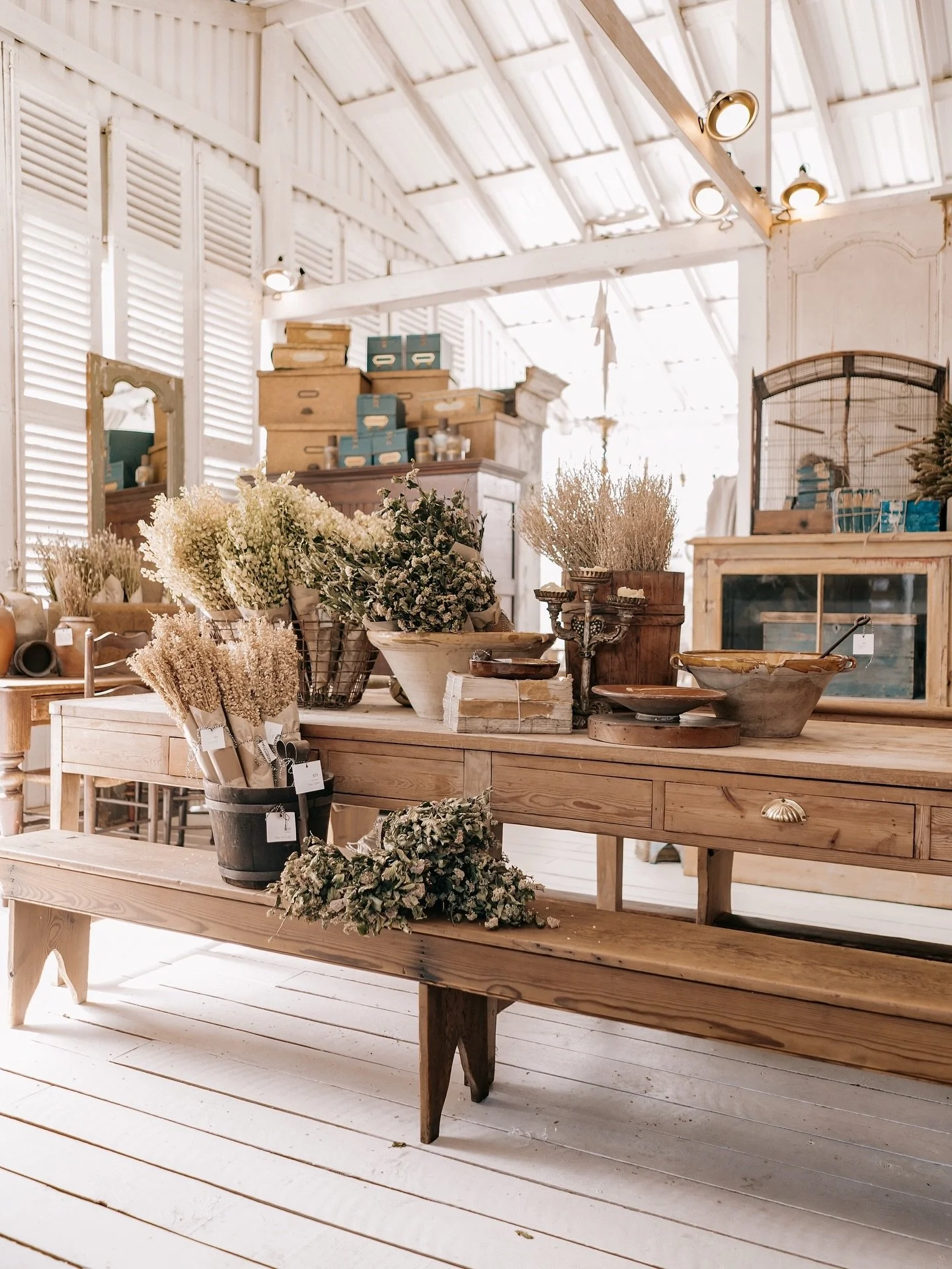 Well, that’s a wrap! The Fall #roundtopantiqueshow @bluehillsatroundtop is over.
Thank YOU for an incredible two weeks!
Whether you stumbled upon us during the show or have been following us for a while, we can’t thank you enough for spe