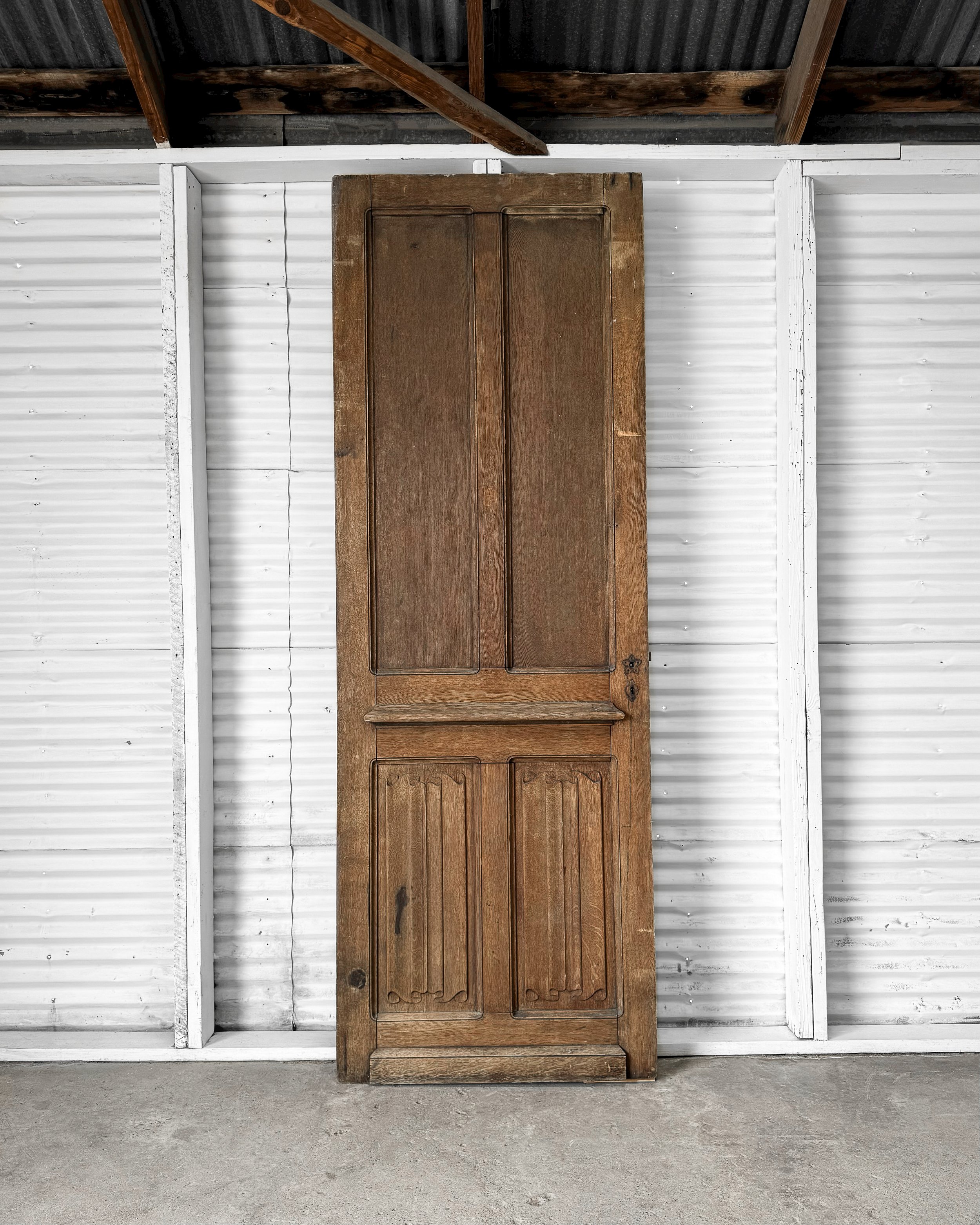 #91S 4 Panel, Napkin Folds, Grey Paint, Iron Hardware 1.jpg