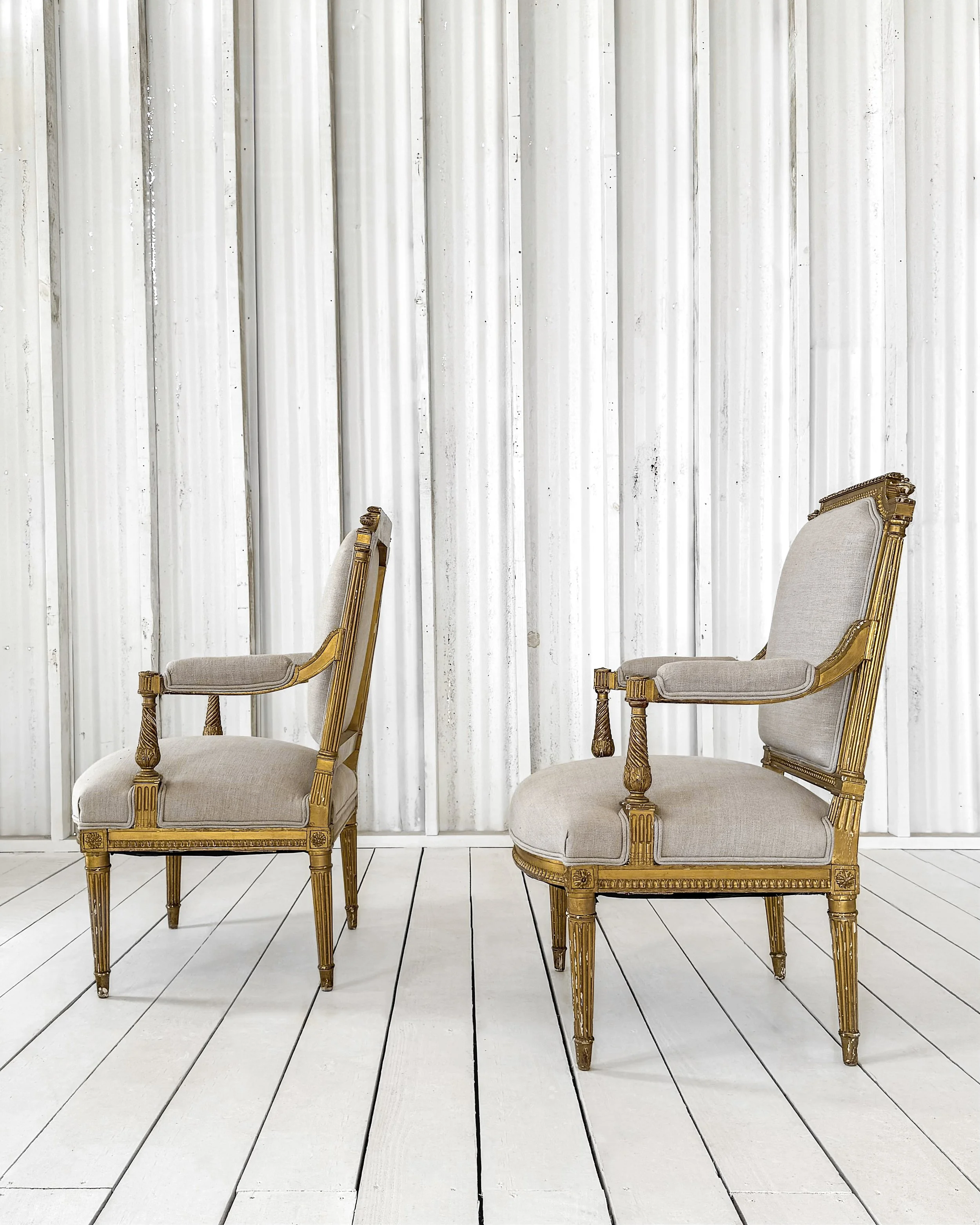 Gilded French Armchairs 16.jpg