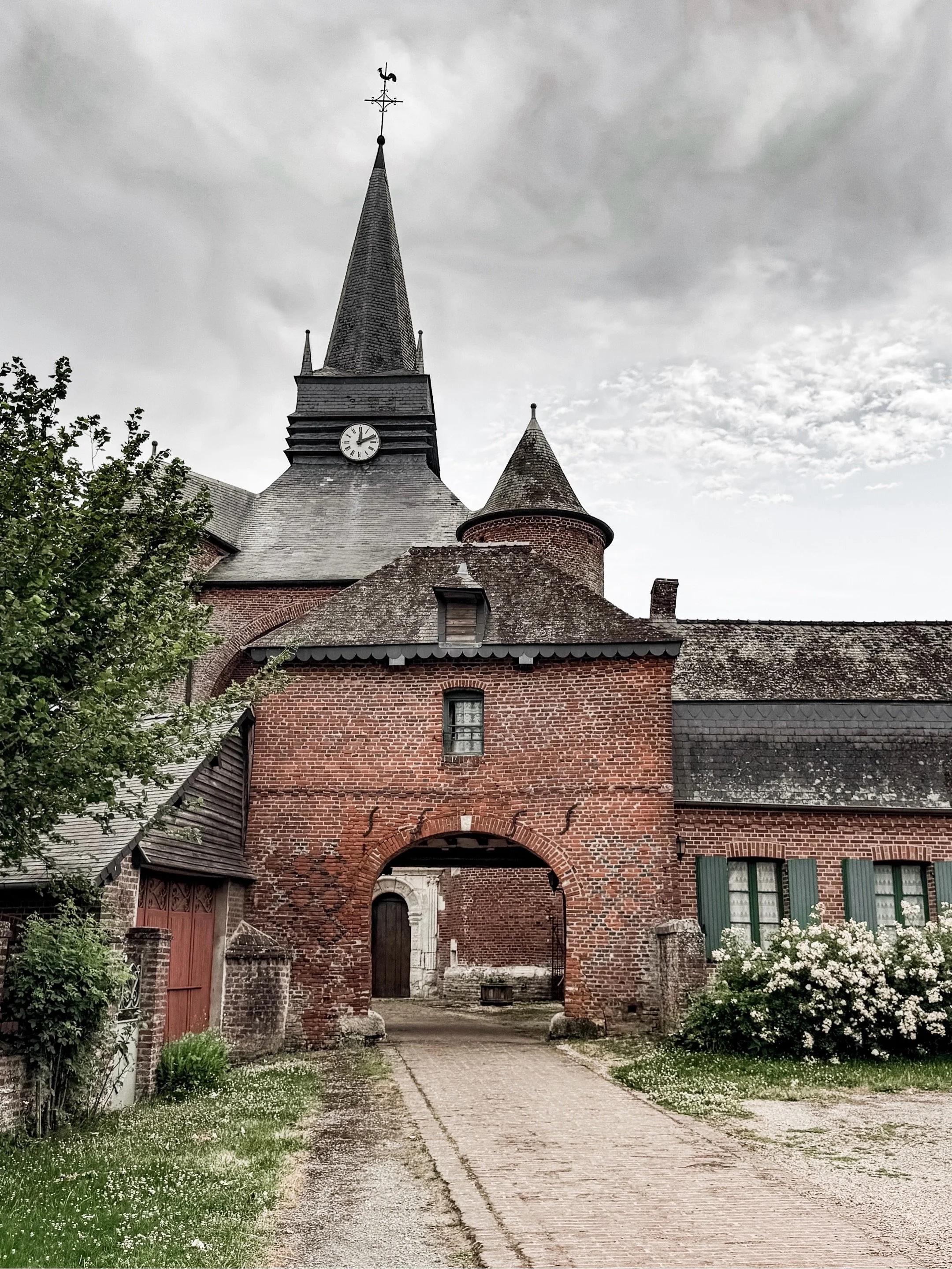 I&rsquo;ve stepped inside countless churches during nearly two decades of sourcing throughout Europe, but this little church in the French countryside stopped me in my tracks.

Saint-M&eacute;dard in Parfondeval is a 16th-century fortified church in 