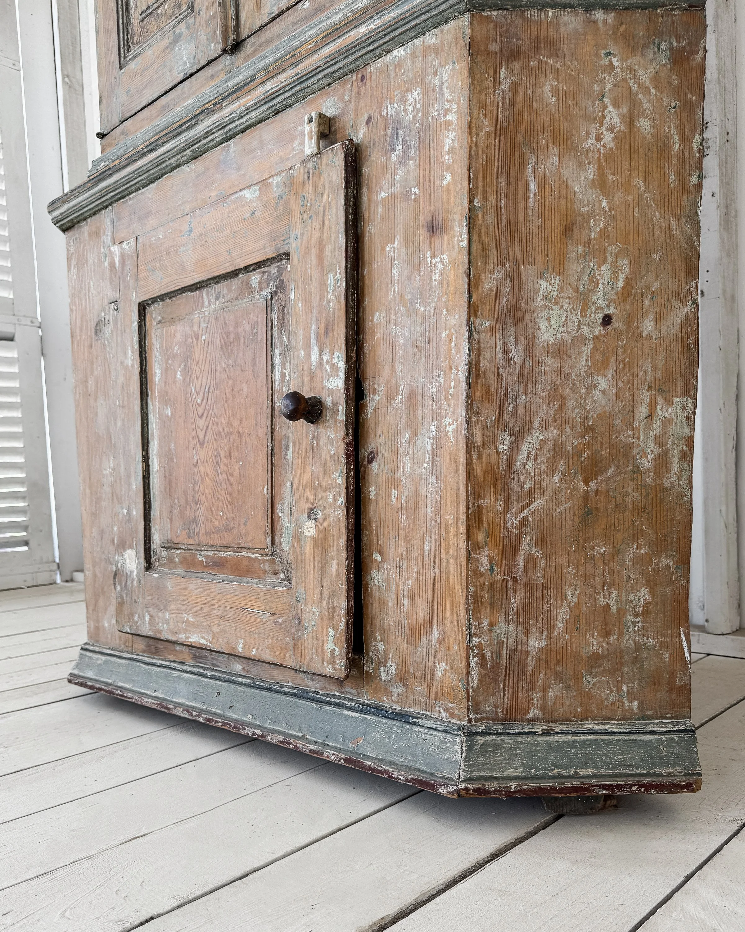 Late Baroque Swedish Corner Cupboard
