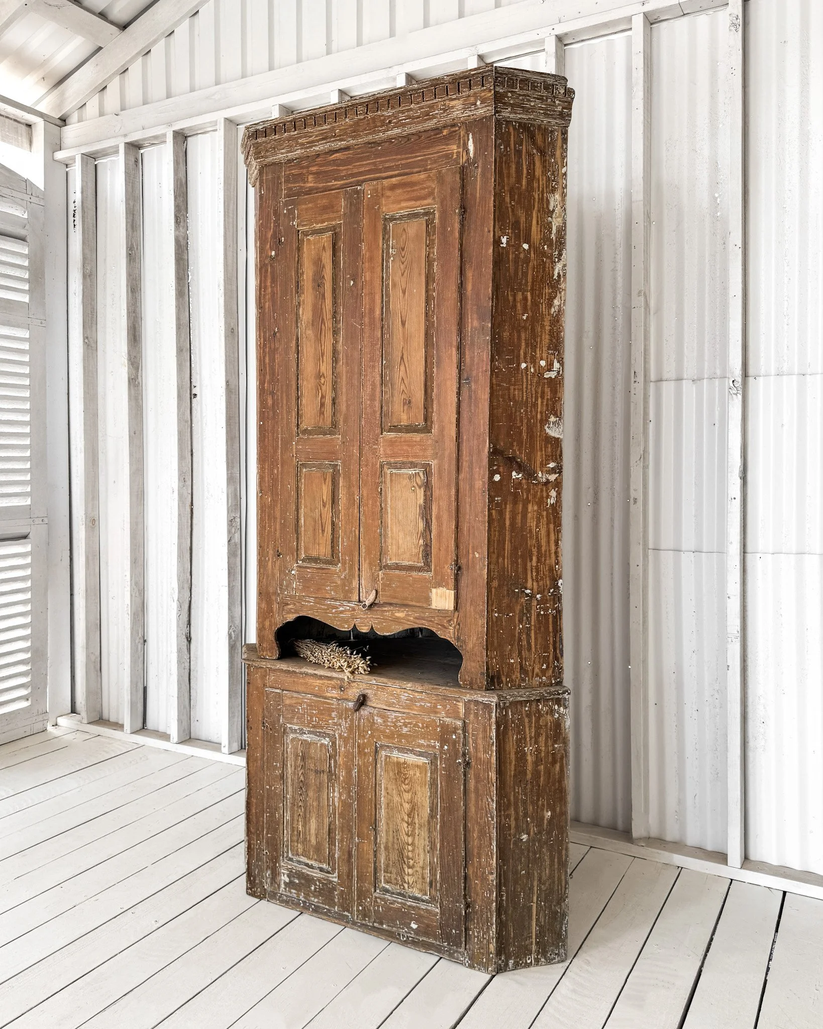 18th Century Swedish Corner Cupboard with Open Niche