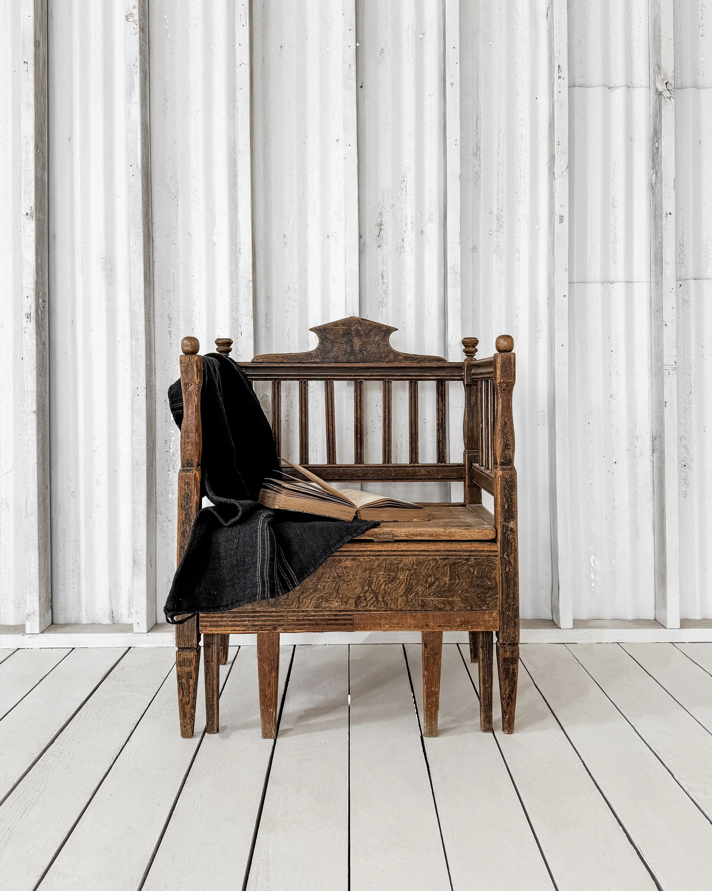18th Century Swedish Box Chair with Pull-Out Bed