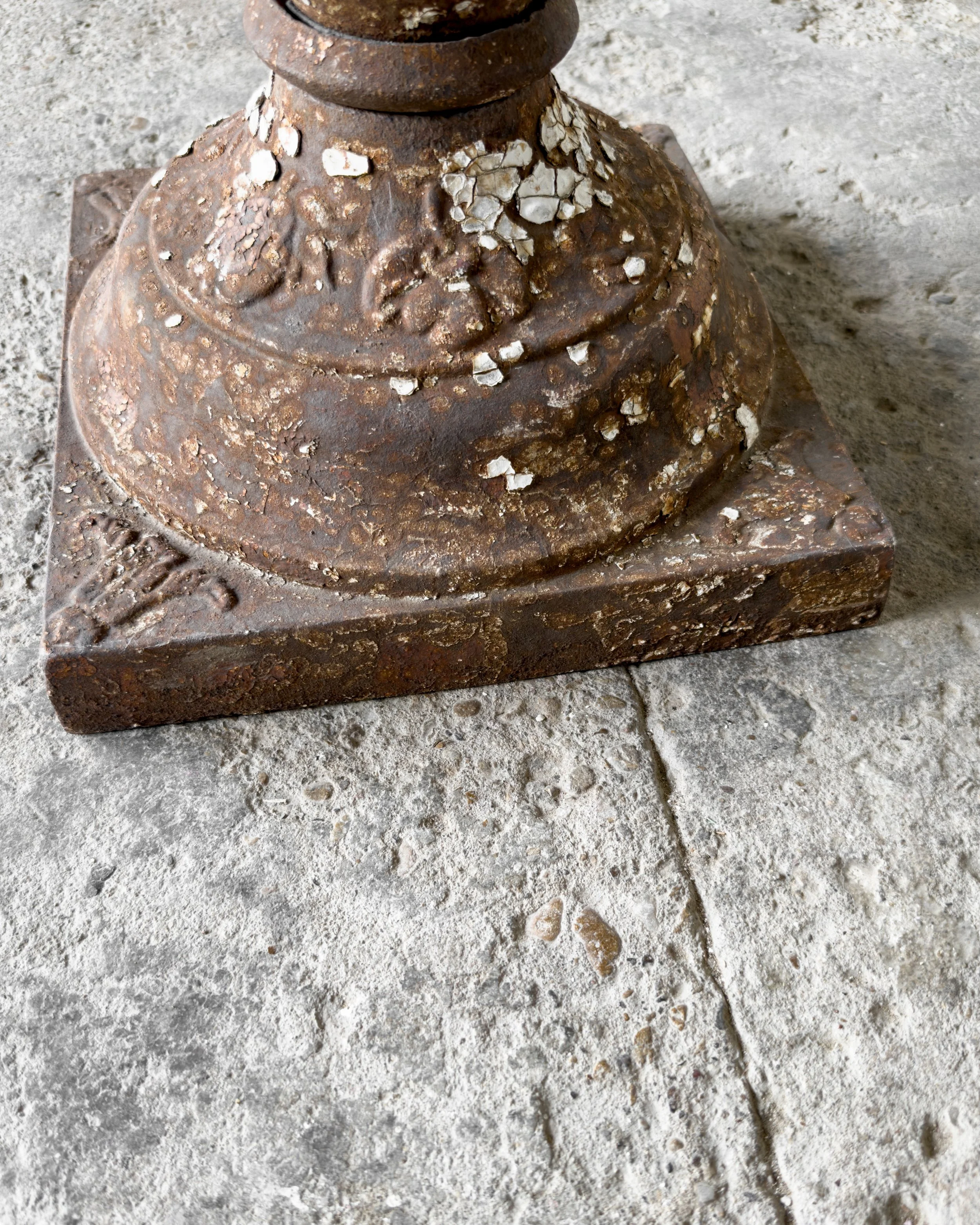 Antique Victorian Cast Iron Garden Urn