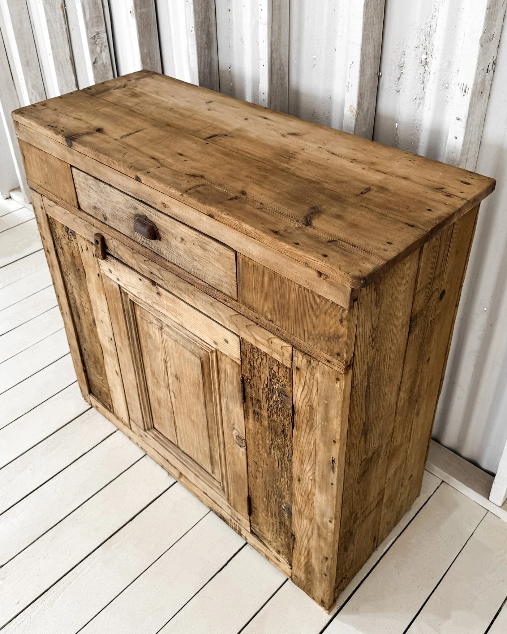 Rustic Pine Alpine Cabinet with Single Drawer