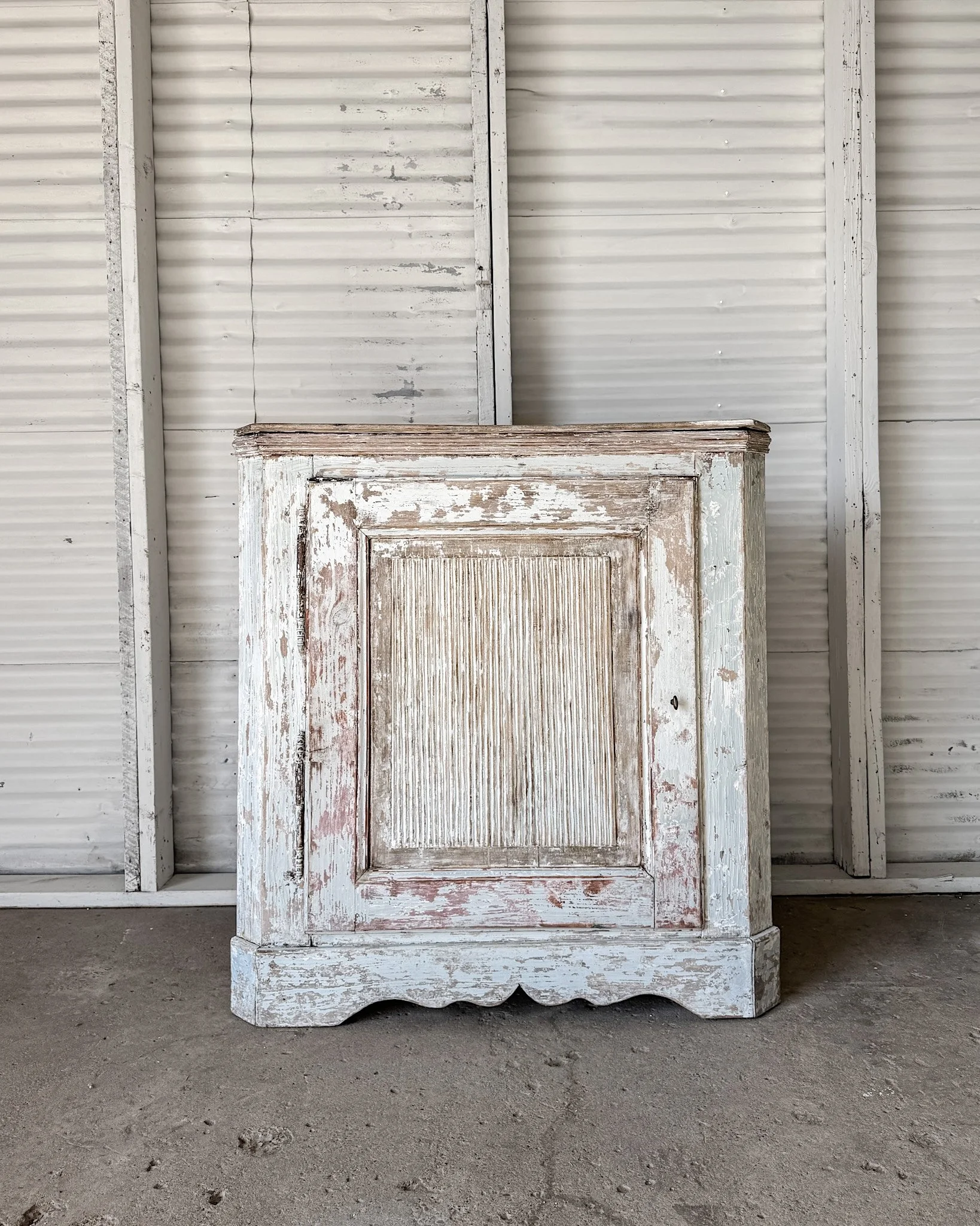 Dry-Scraped Swedish Gustavian Corner Cabinet