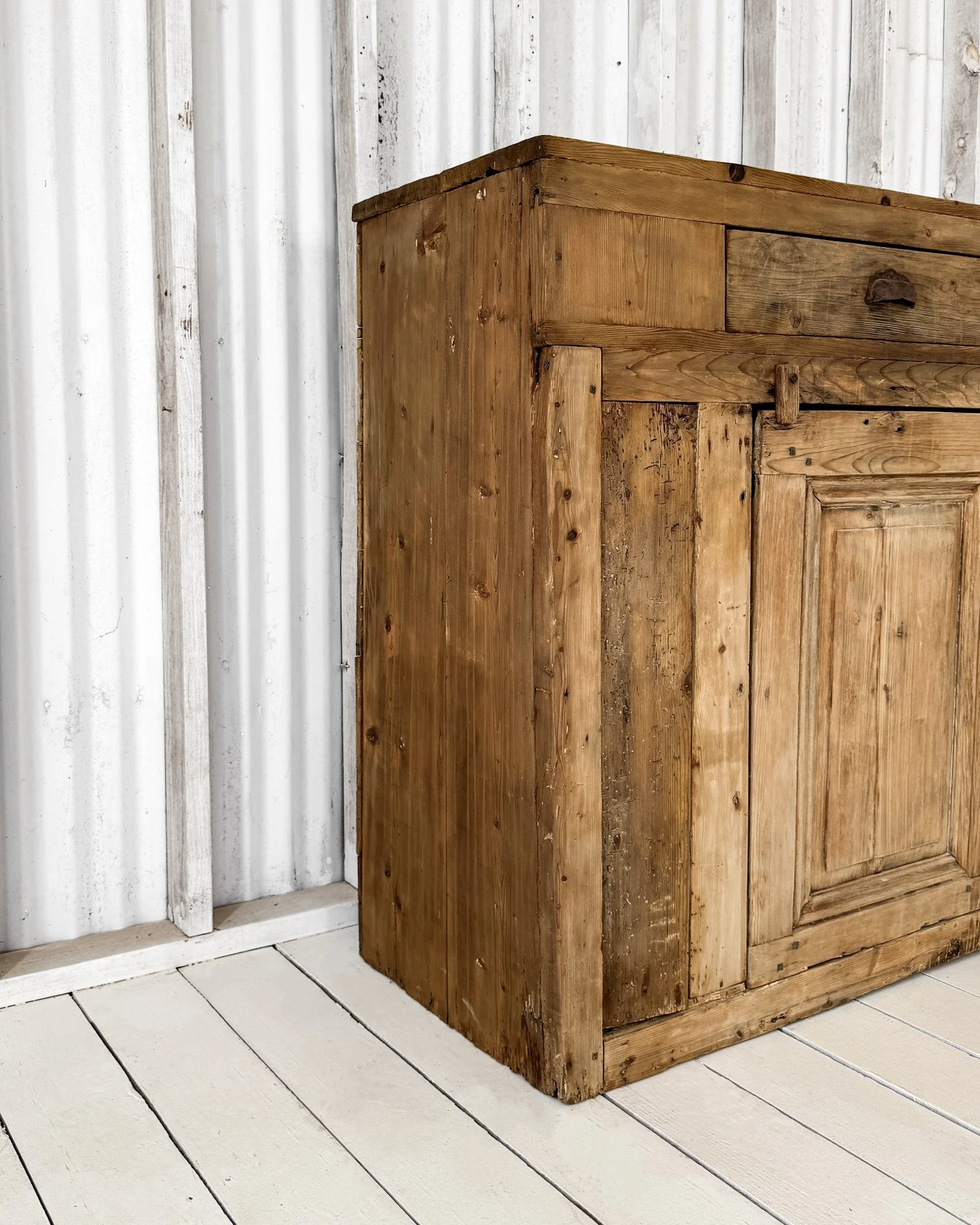 Rustic Pine Alpine Cabinet with Single Drawer