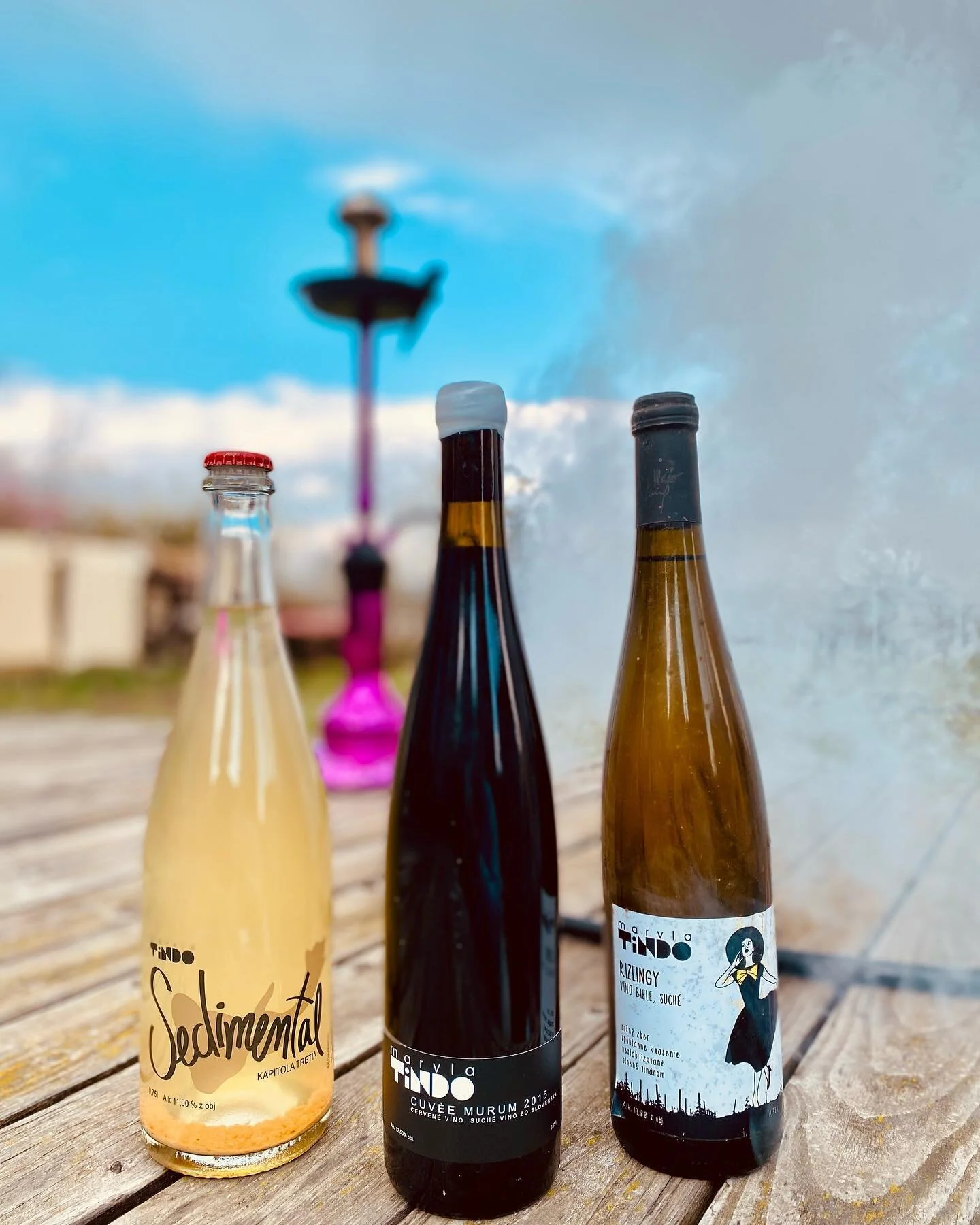 S v&iacute;nom sa dv&iacute;ha n&aacute;lada 🖖🏼 

@marvlatindo 
www.marvlatindo.sk 

#wine #winetime #winelover #winetasting #winewinewine #winelovers #slovakia #sparklingwine #freetime #chill #chilltime #chillvibes #winevibes #winestore
