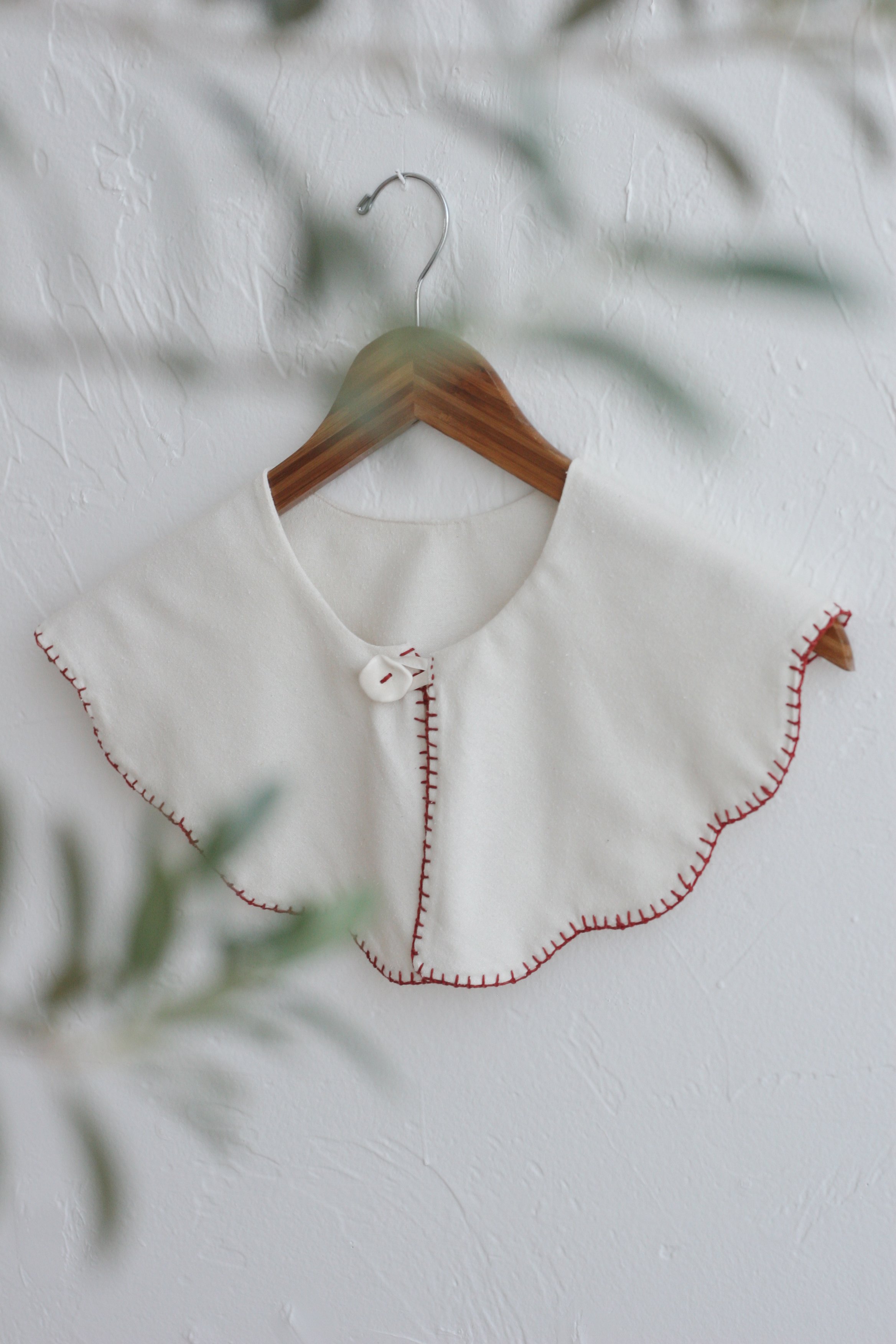 Wavy Raw Silk Collar
