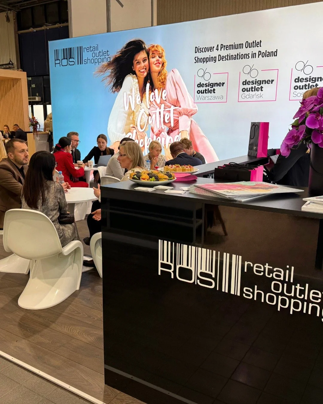 ✨Thank you to everyone who passed by our stand at SCF 2025!

Our Polish Leasing Team was pleased to meach and every one of you, discussing the many unique oppurtunities of our Polish portfolio - Designer Outlet Gdansk, Designer Outlet Sosnowiec, Desi