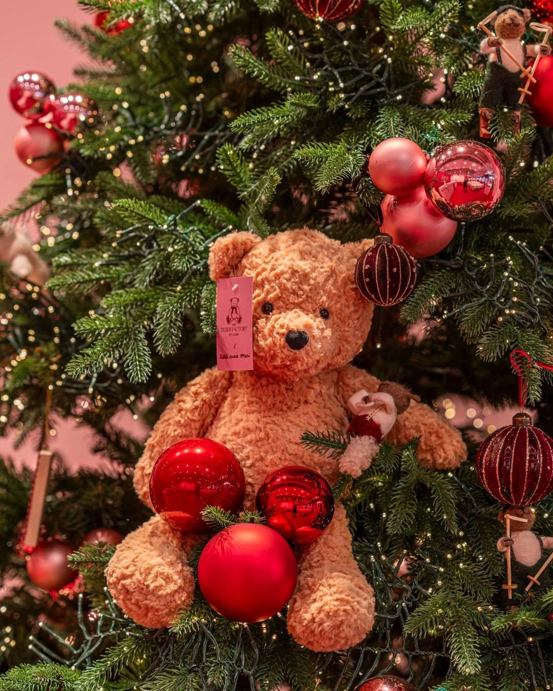 🎄𝗖𝗵𝗿𝗶𝘀𝘁𝗺𝗮𝘀 𝗠𝗮𝗴𝗶𝗰 𝗮𝘁 𝗙𝗿𝗮𝗻𝗰𝗶𝗮𝗰𝗼𝗿𝘁𝗮 𝗗𝗲𝘀𝗶𝗴𝗻𝗲𝗿 𝗩𝗶𝗹𝗹𝗮𝗴𝗲!

🎁Franciacorta Designer Village is getting ready to celebrate the holiday season with spectacular decorations and special initiatives, to capture all the 