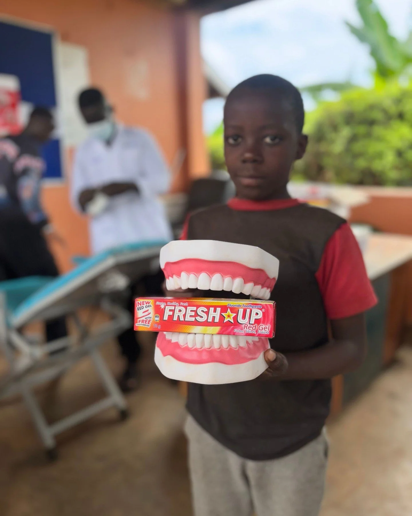 Over the weekend we had an amazing continuation of the oral health week with the Shadowl Idol youth club at our center. The kids were taught to take care of their mouths in general as well as how to go about making sure that they know the different t