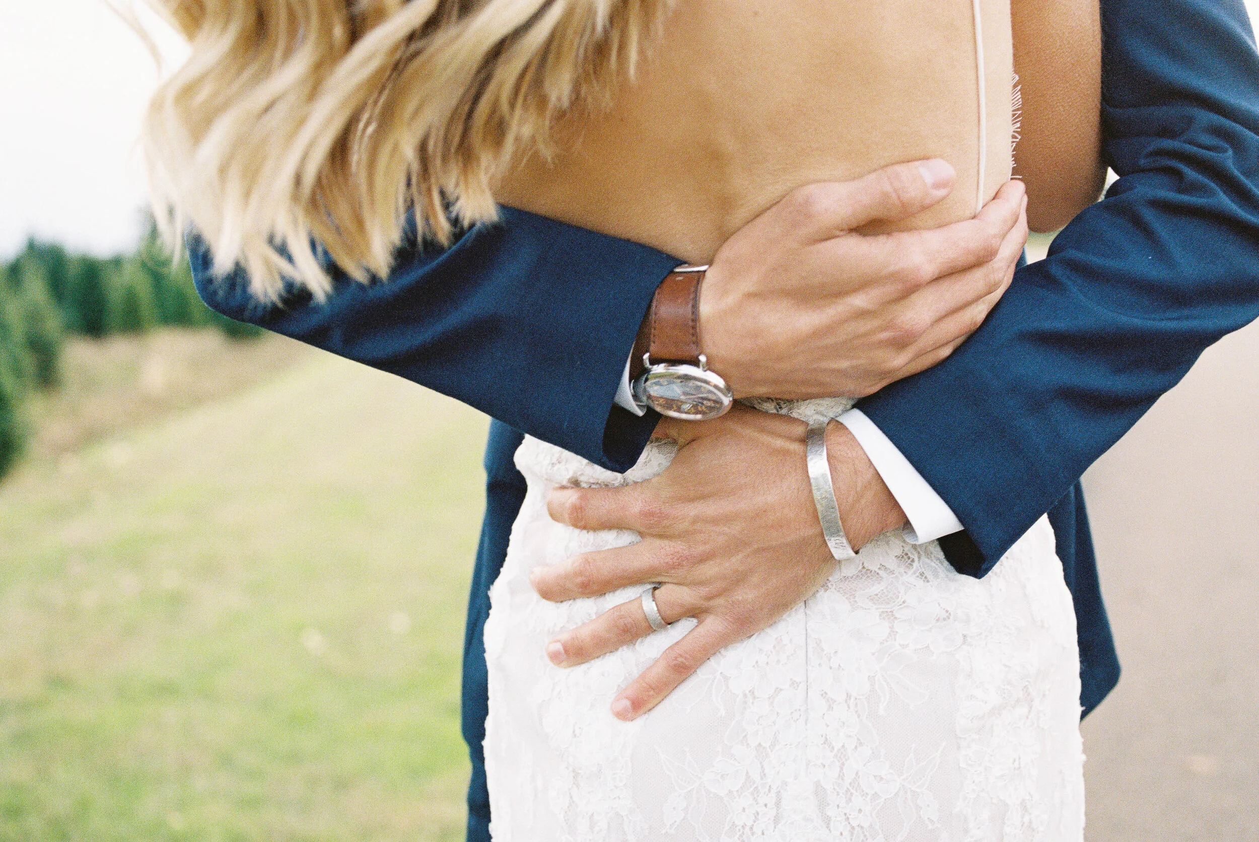AmyTrevor_OregonFarmWedding-42.jpg