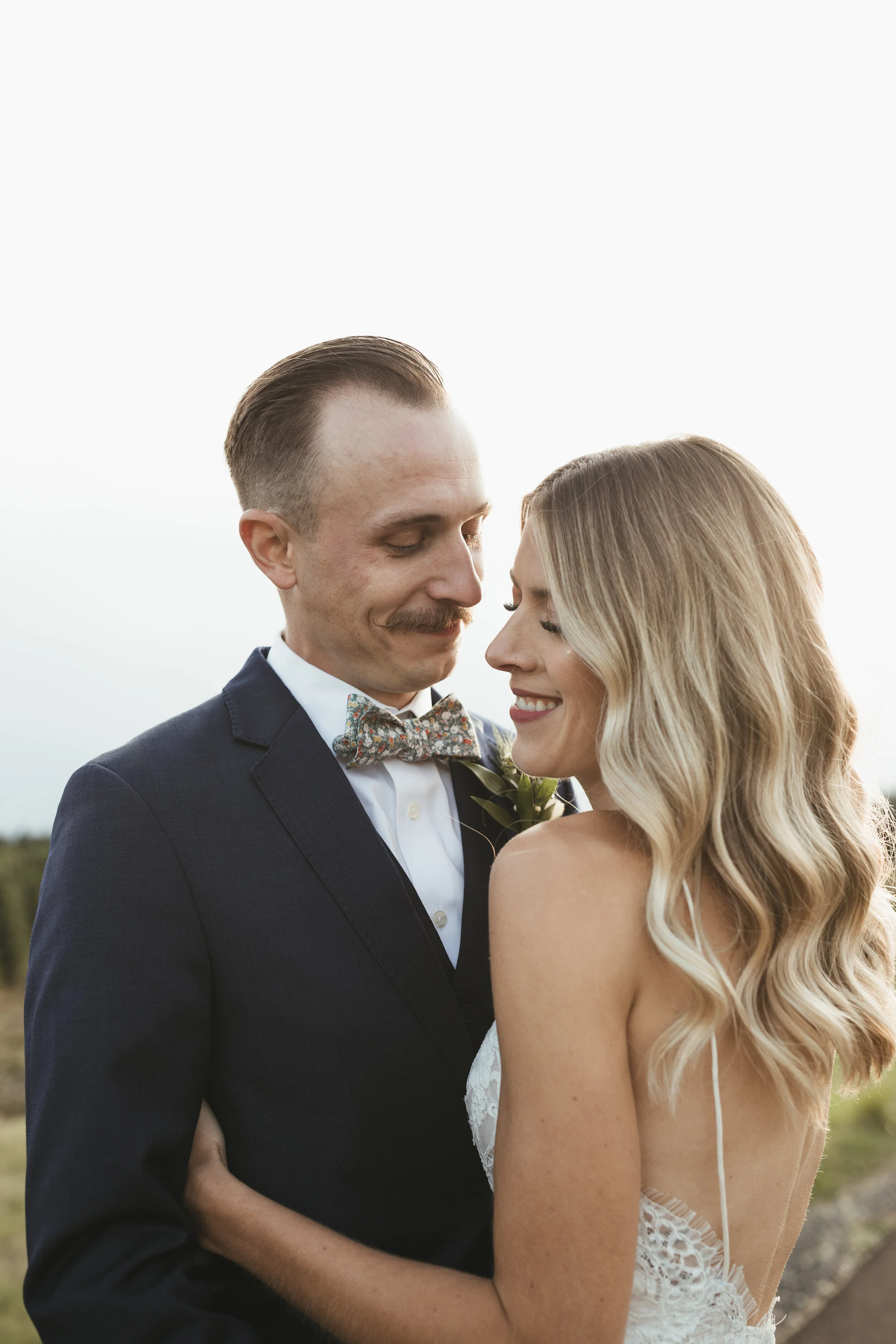 AmyTrevor_OregonFarmWedding-27.jpg