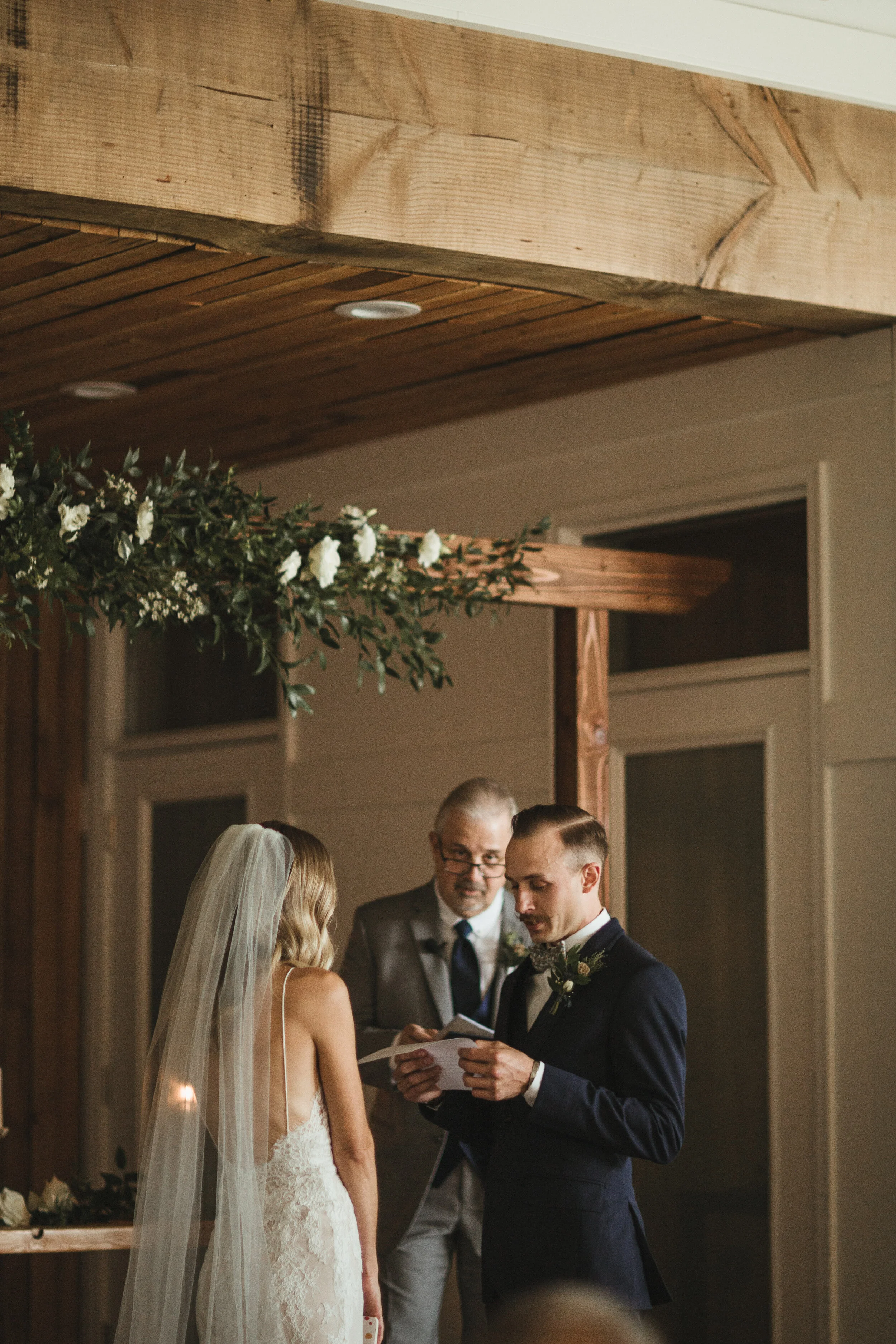 AmyTrevor_OregonFarmWedding-17.jpg