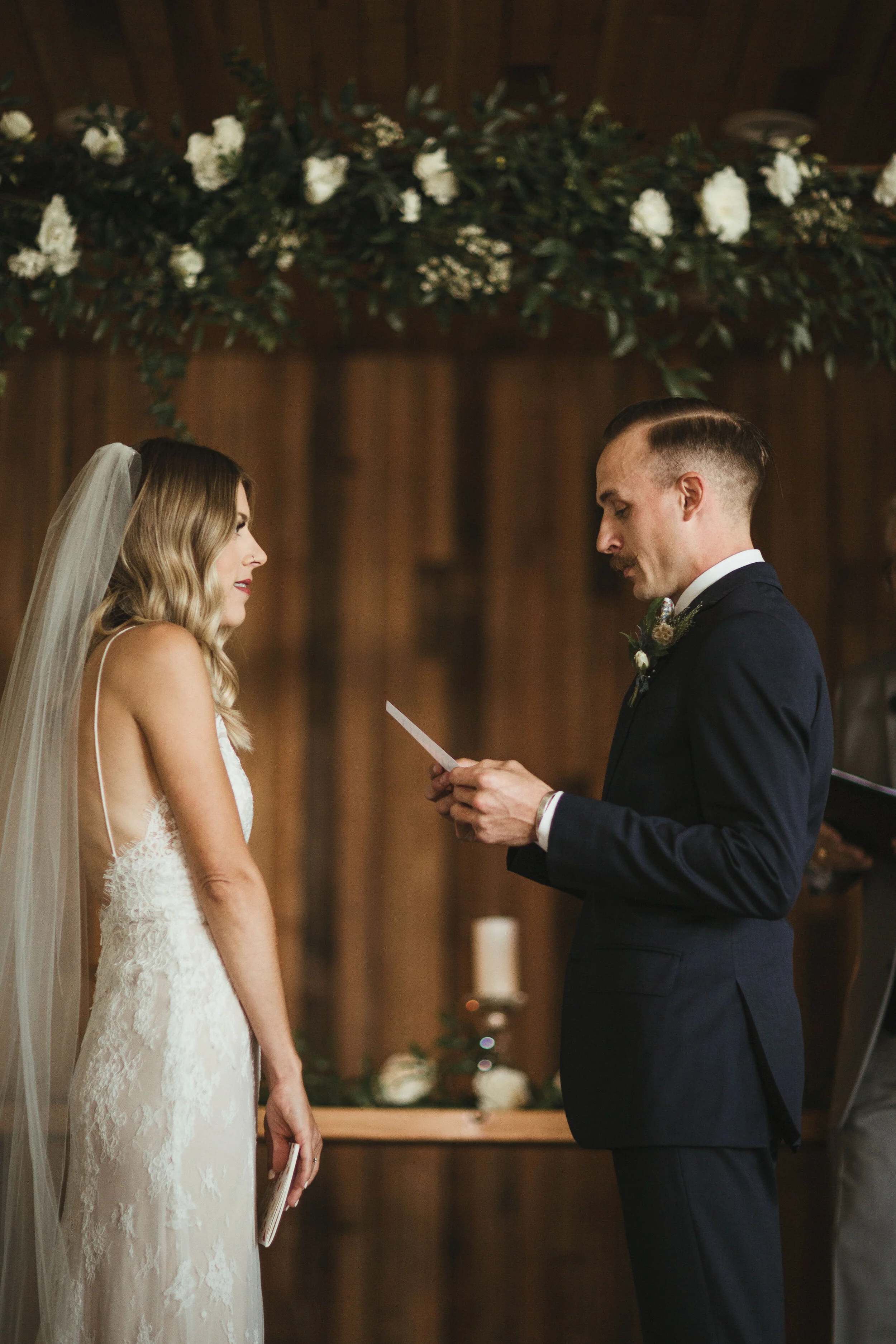 AmyTrevor_OregonFarmWedding-16.jpg