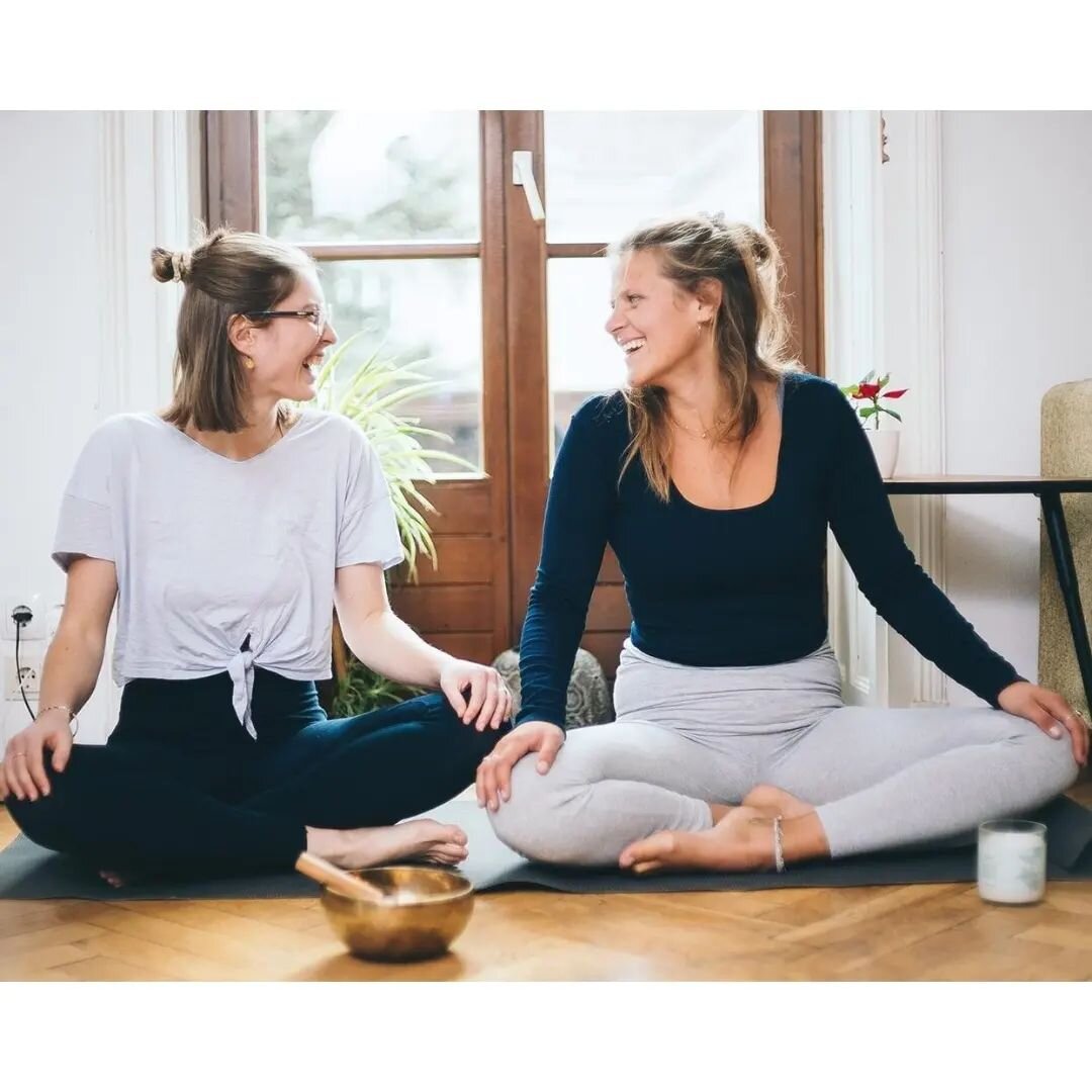 Schwangerenyoga gibt Dir die M&ouml;glichkeit mit Dir selbst und Deinem Kind bewusst in Kontakt zu treten. Die &Uuml;bungen und Atemtechniken sollen das Vertrauen in Deinen K&ouml;rper, Dich selbst und Dein Kind st&auml;rken und Ruhe in Deinen Alltag